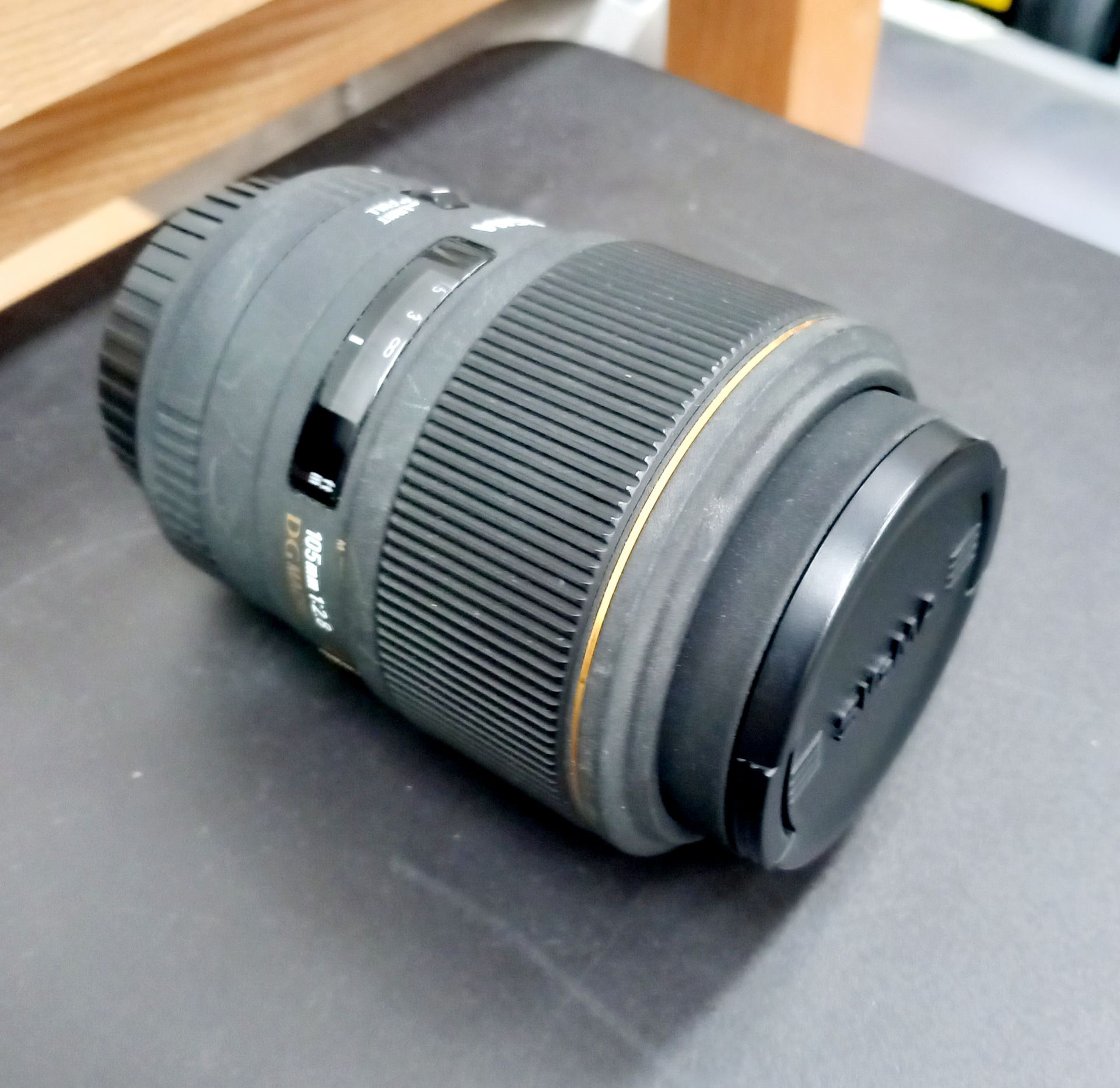 Sigma 105mm F2.8 Macro Canon Fit - Image 2 of 2