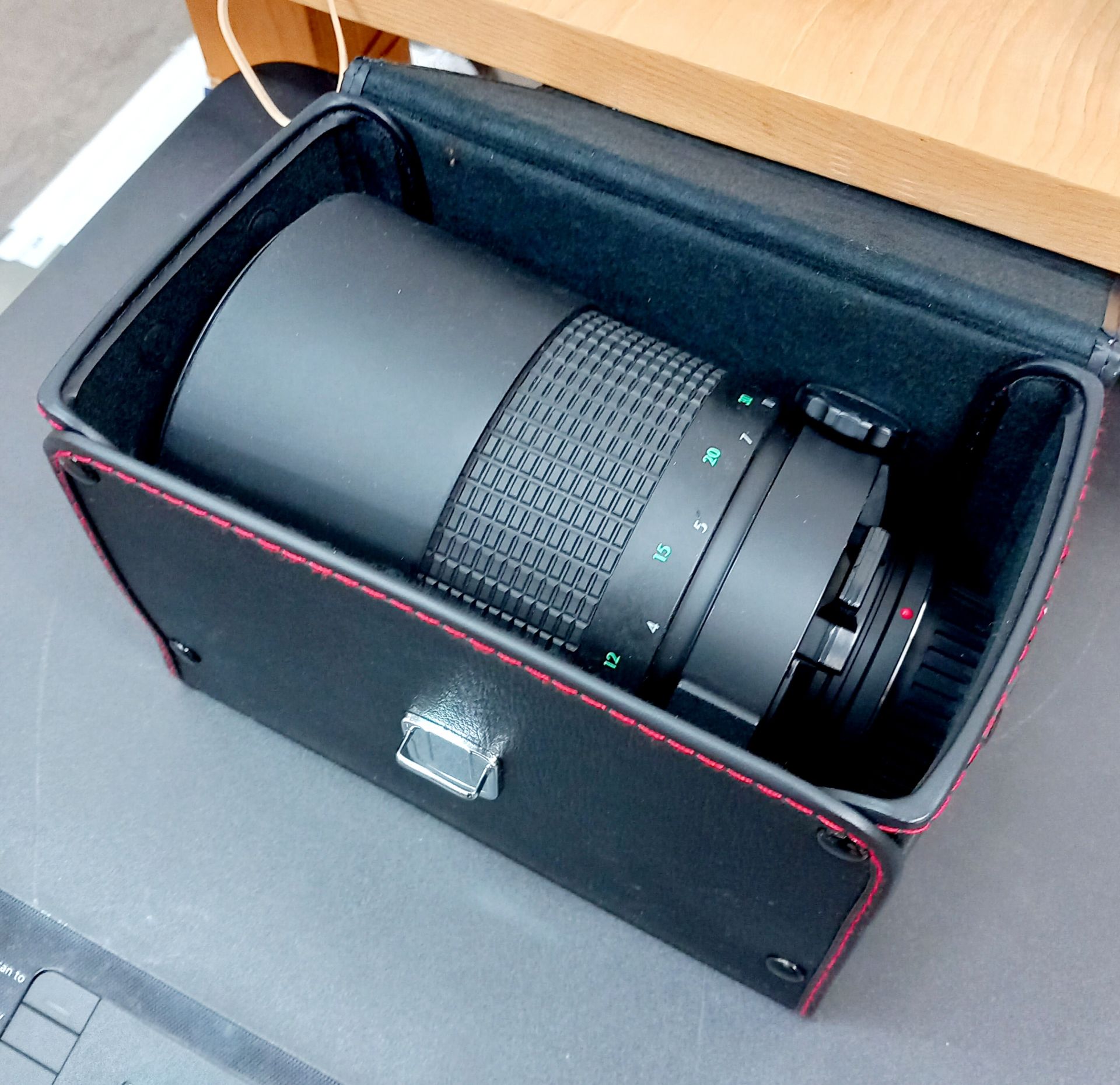 Sigma 600mm mirror lens, Sony fit to case