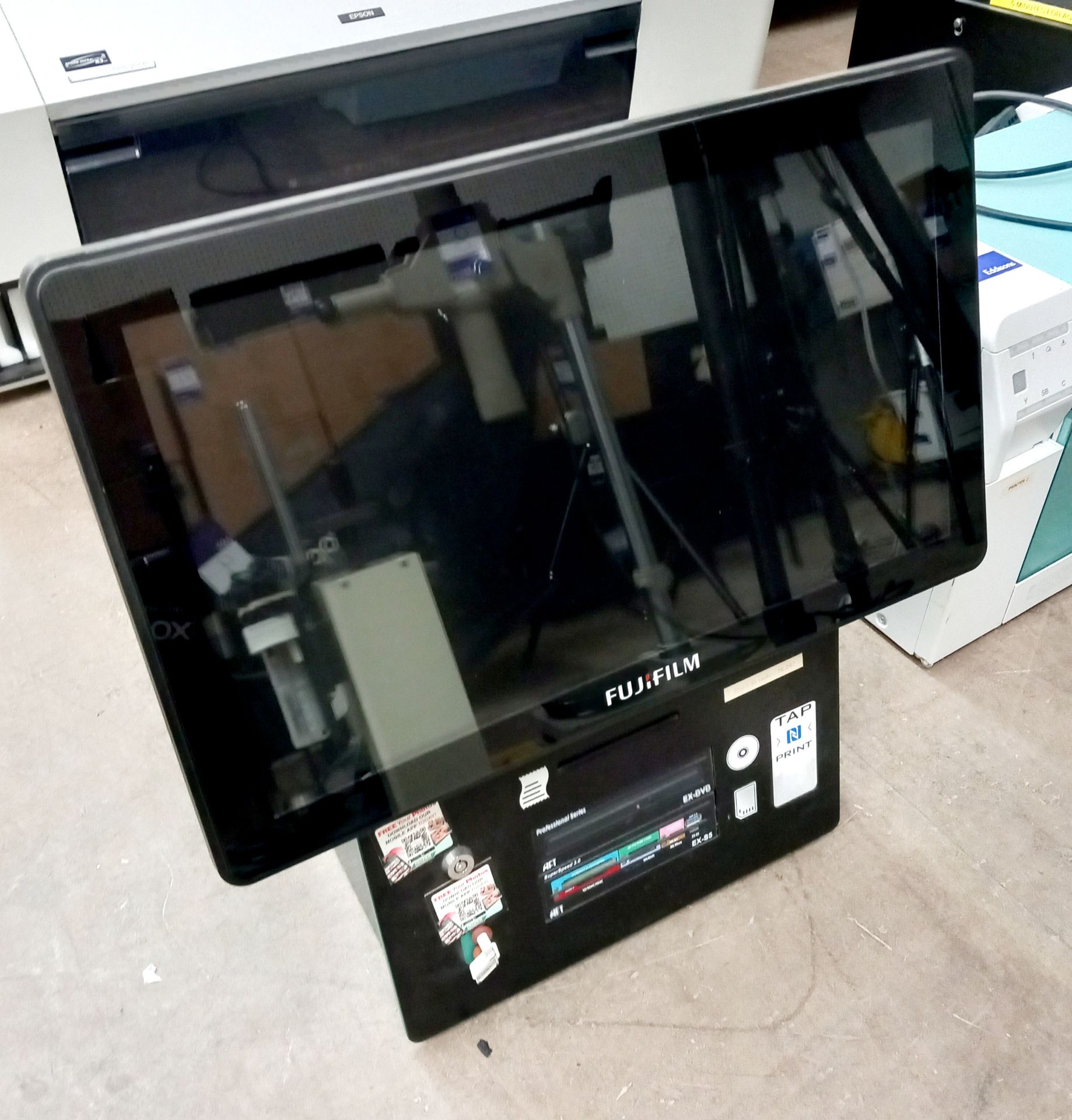 Fuji Frontier - S Photo Printer and Kiosk - Image 2 of 4