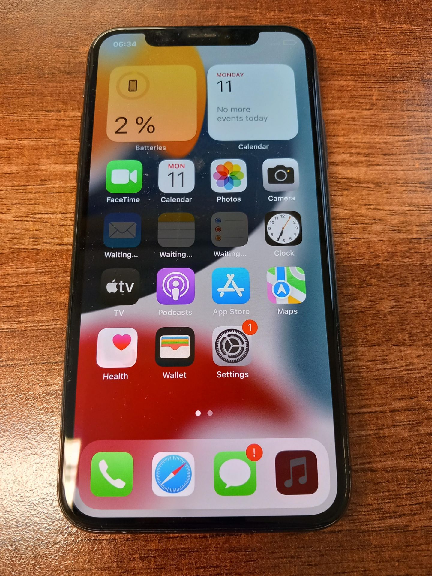 IPhone X. No charger - Image 2 of 3