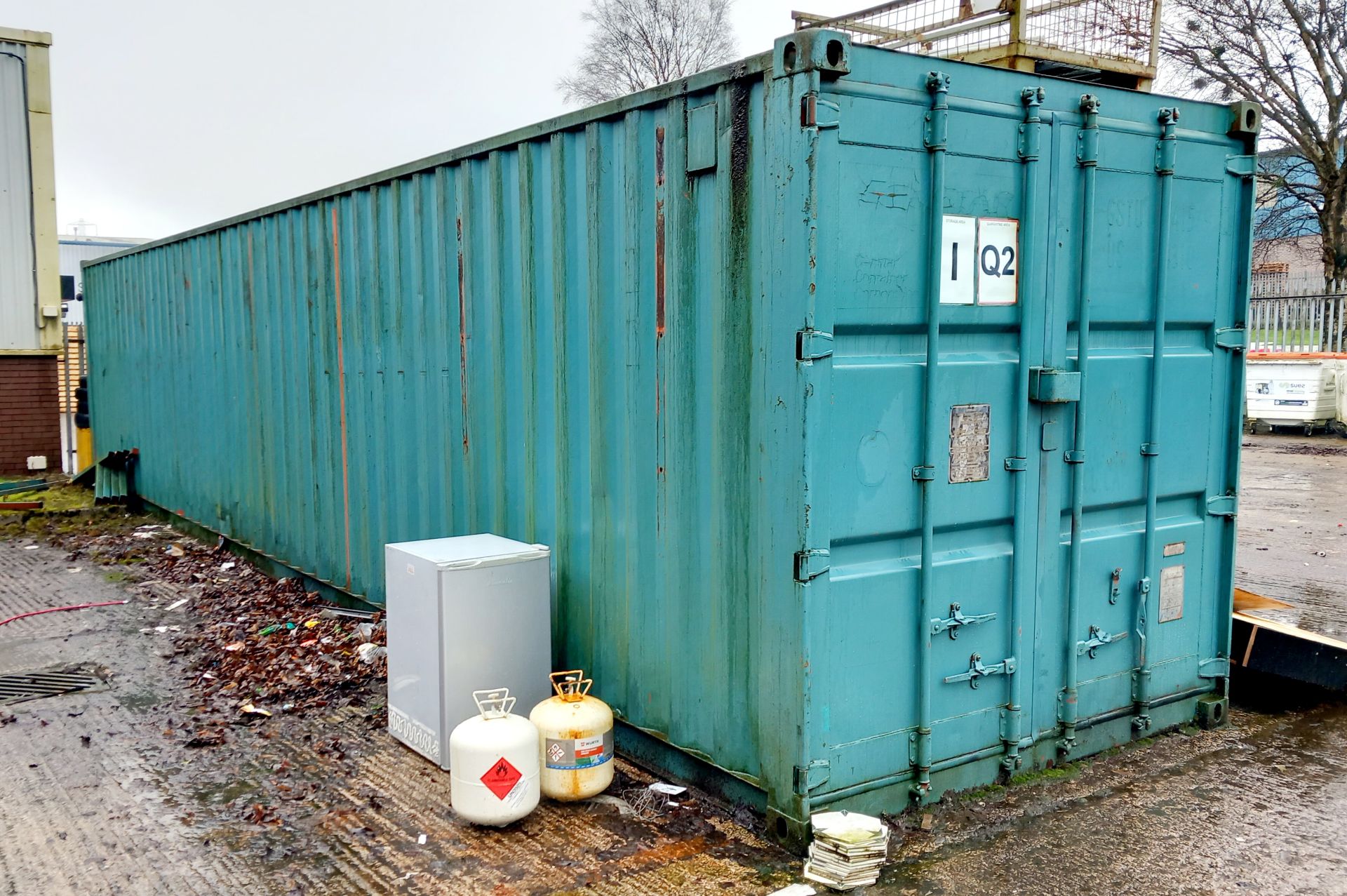 40ft shipping container (40ftx8ftx8ft) and contents (Purchaser responsible for removal of contents)