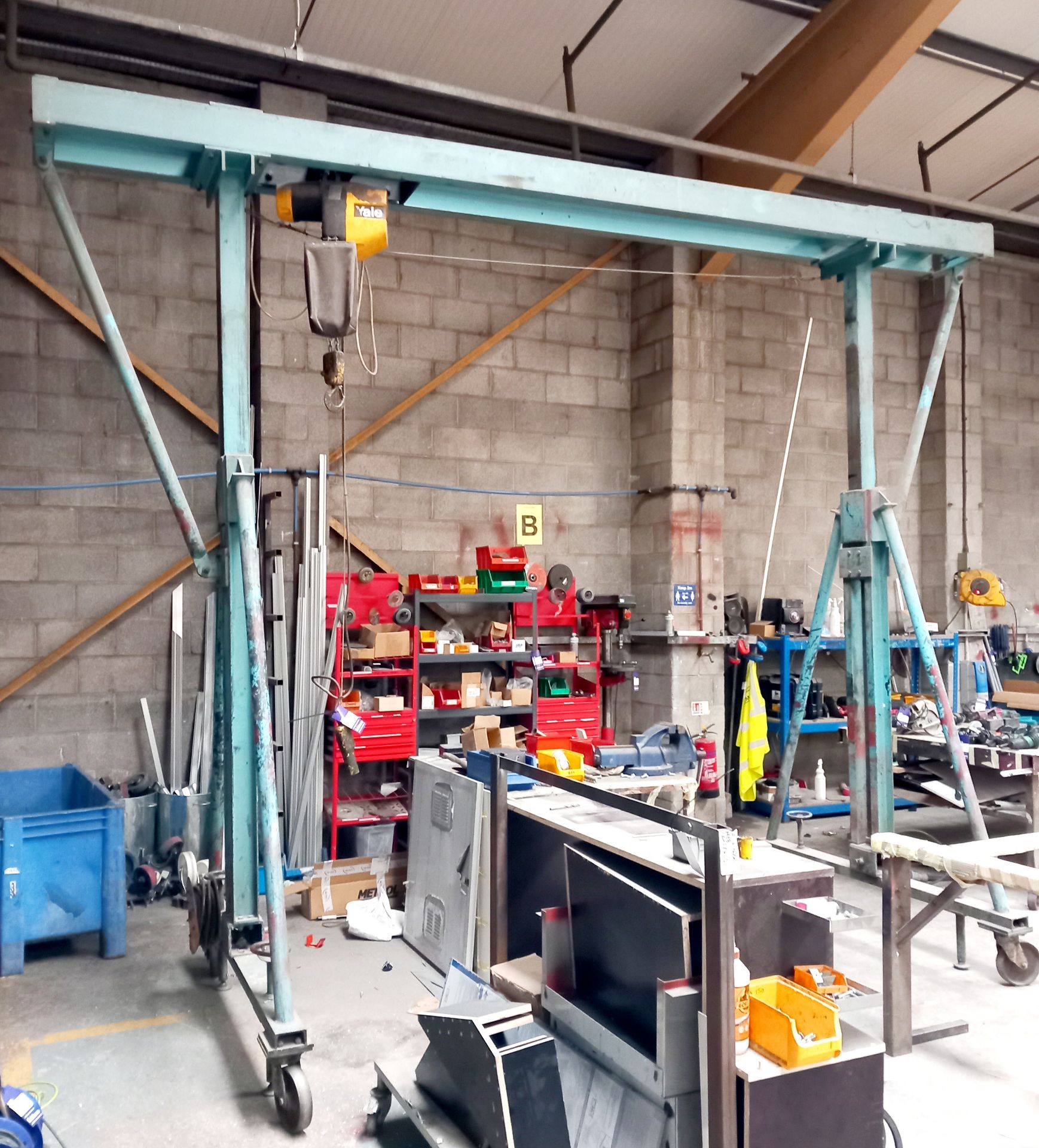 Mobile Adjustable Height Gantry with Yale 1T Electric Hoist - Image 2 of 4