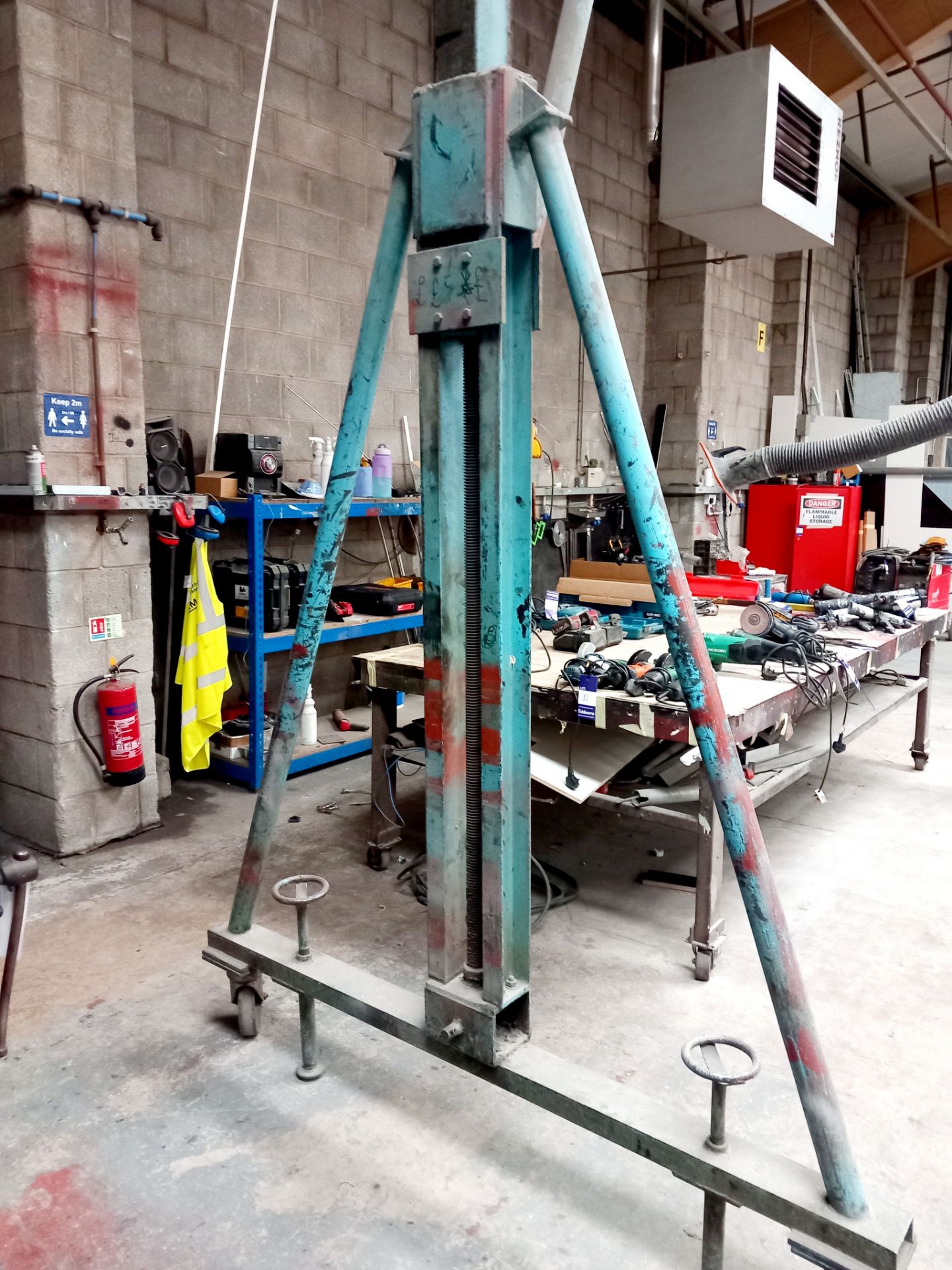Mobile Adjustable Height Gantry with Yale 1T Electric Hoist - Image 4 of 4