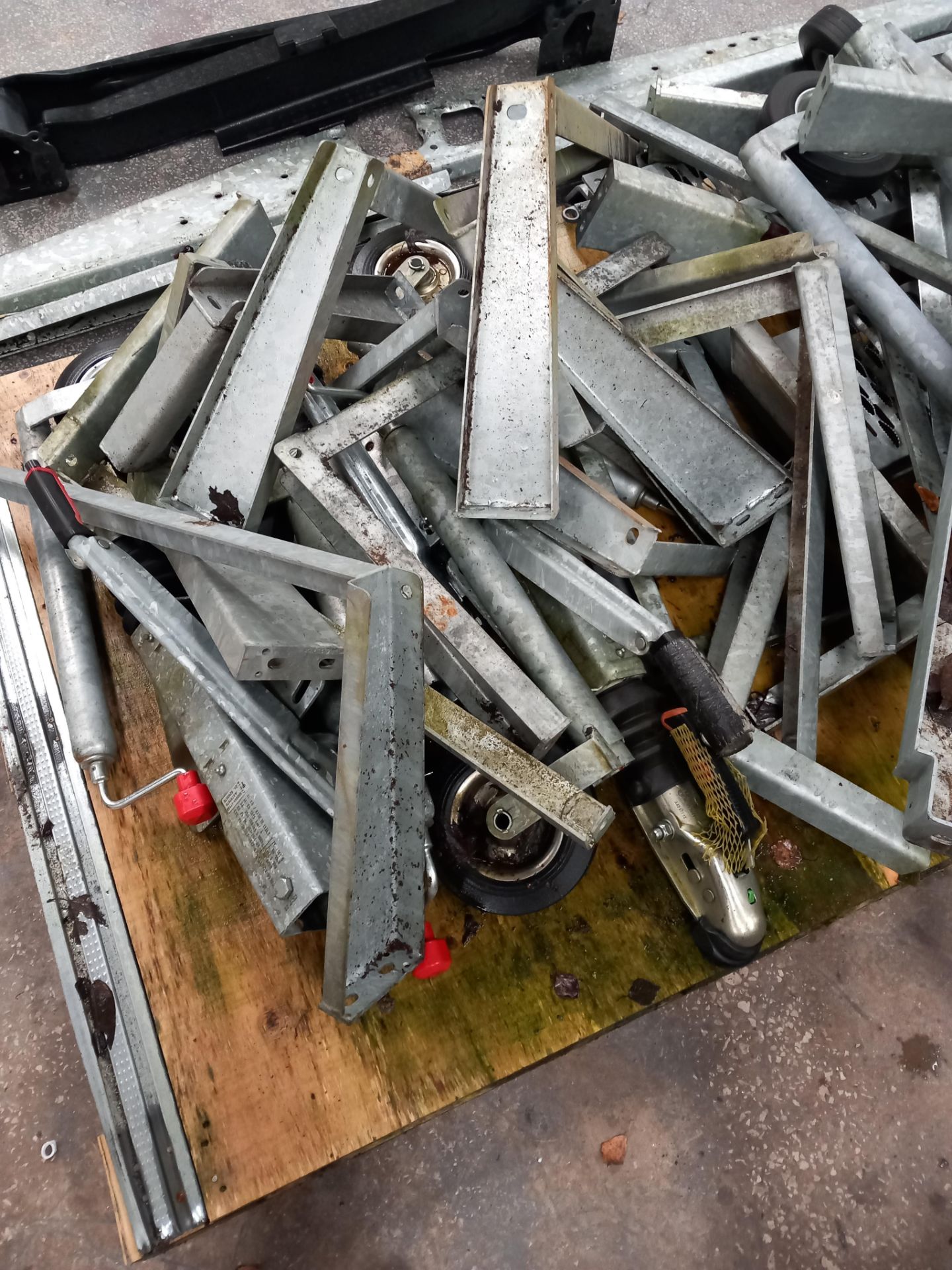 Quantity of steel trailer components - Image 3 of 5