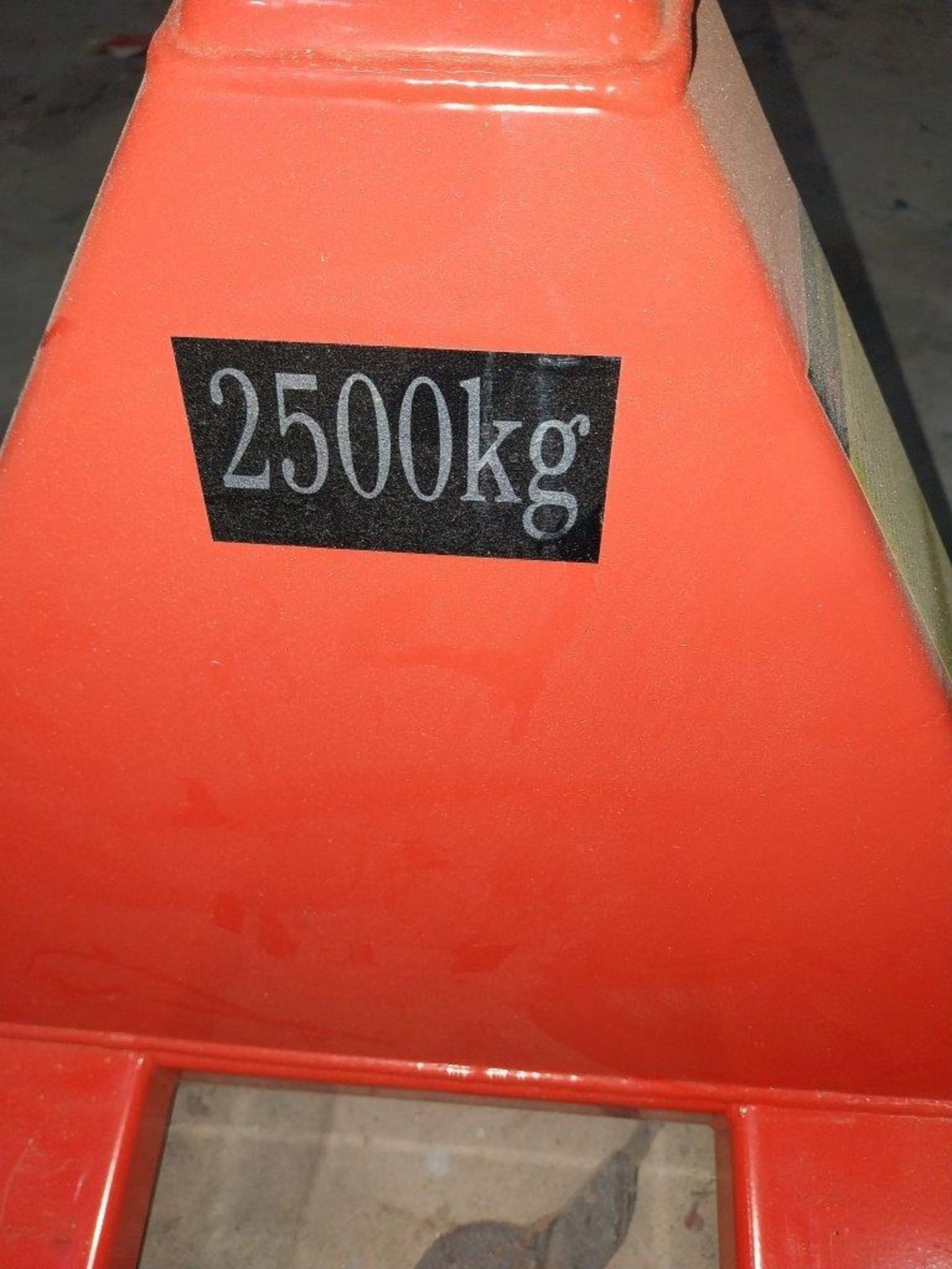 Manutan Pallet Truck, 2500kg - Image 3 of 4