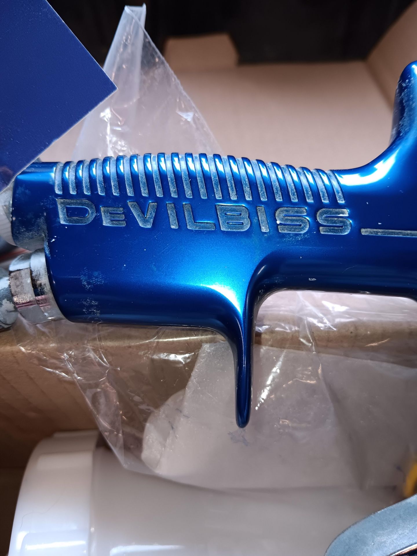 Spray Gun - Devilbiss C spray with spare air cap HVLP - Bild 2 aus 5