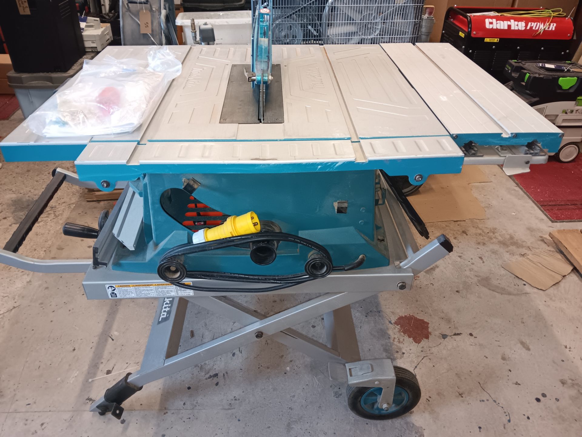 Makita MLT100 Table Saw 110v; Year 2013 - Image 5 of 7