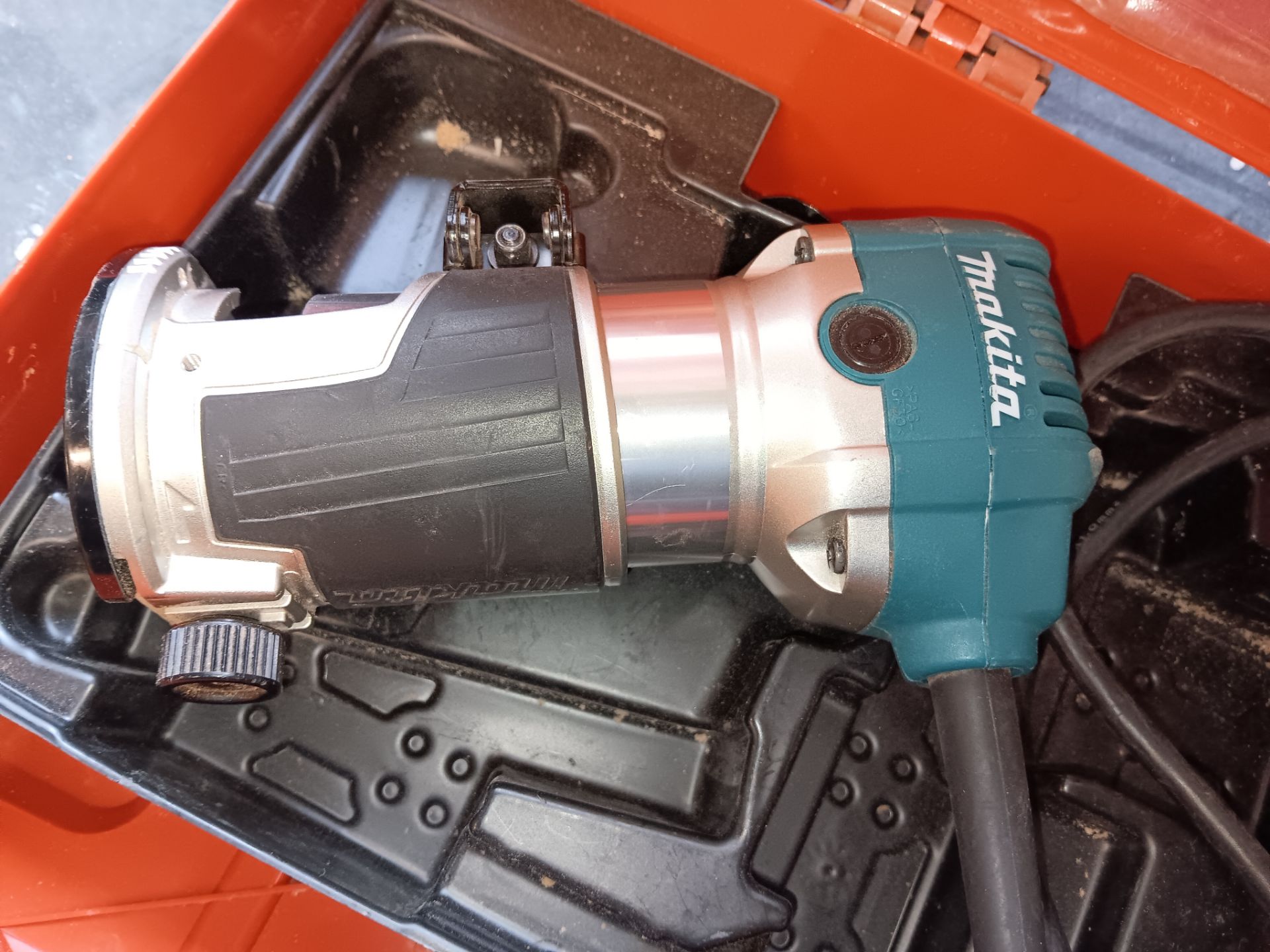 Makita RT0700C Router (In a Fein box) - Image 2 of 4