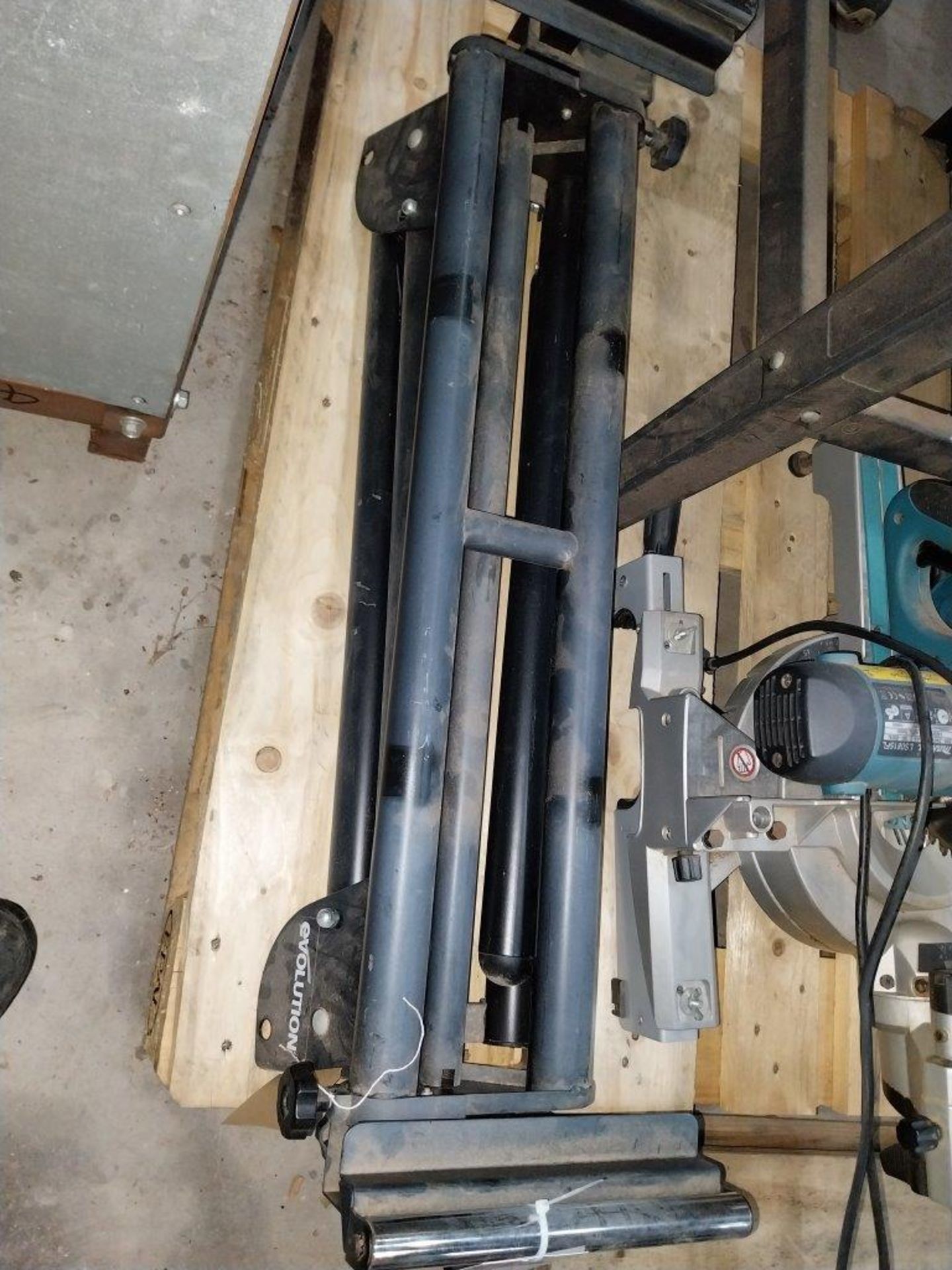 Makita Chop Saw & Stand - Bild 2 aus 6