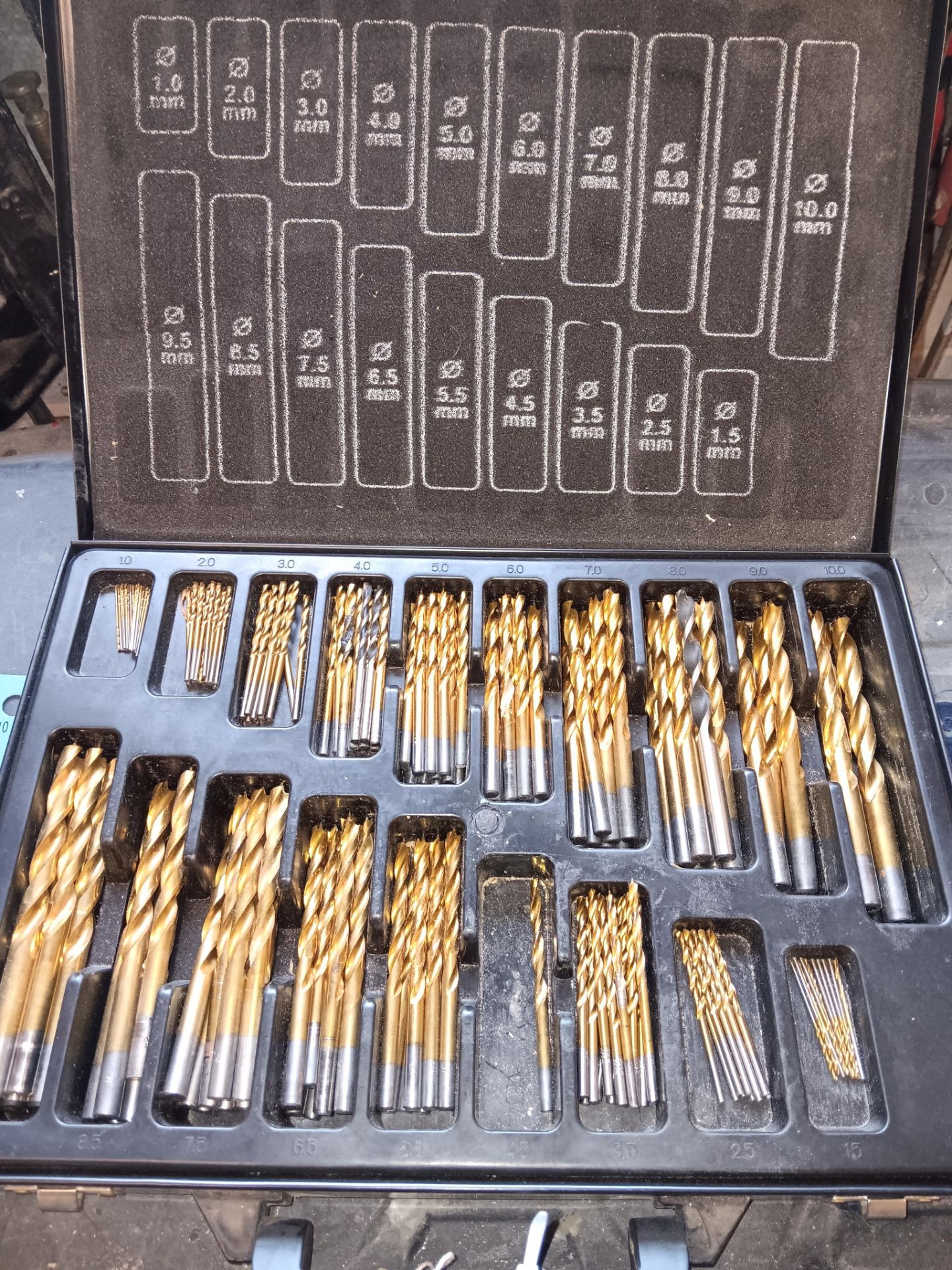 Box of wood drill bits sizes 9.5mm - 1.0mm - Image 2 of 6