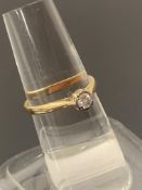 18ct yellow gold ring with mounted stone (2g)