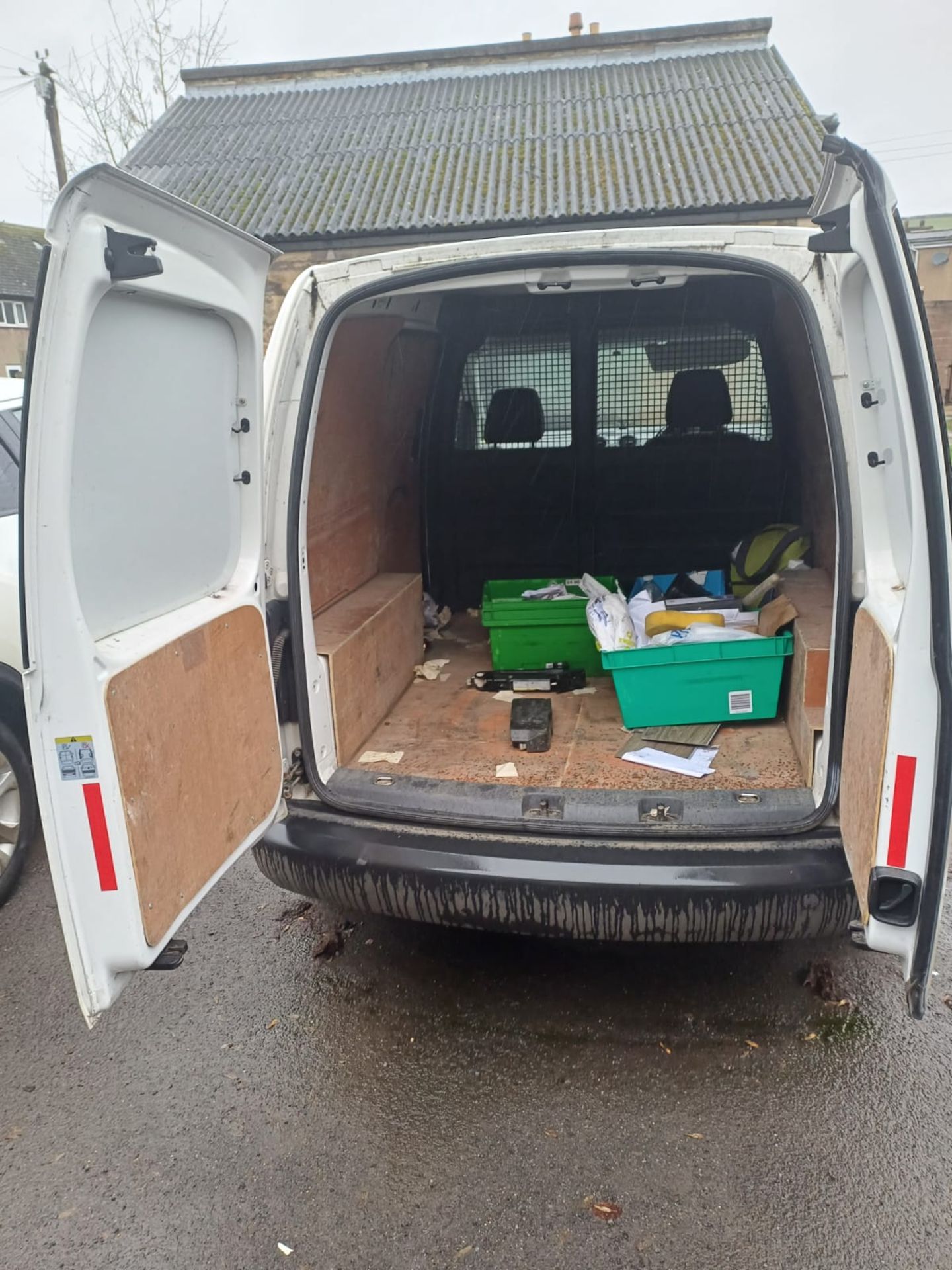 Volkswagen Caddy C20 Startline TDi van (NON RUNNER - Image 9 of 16