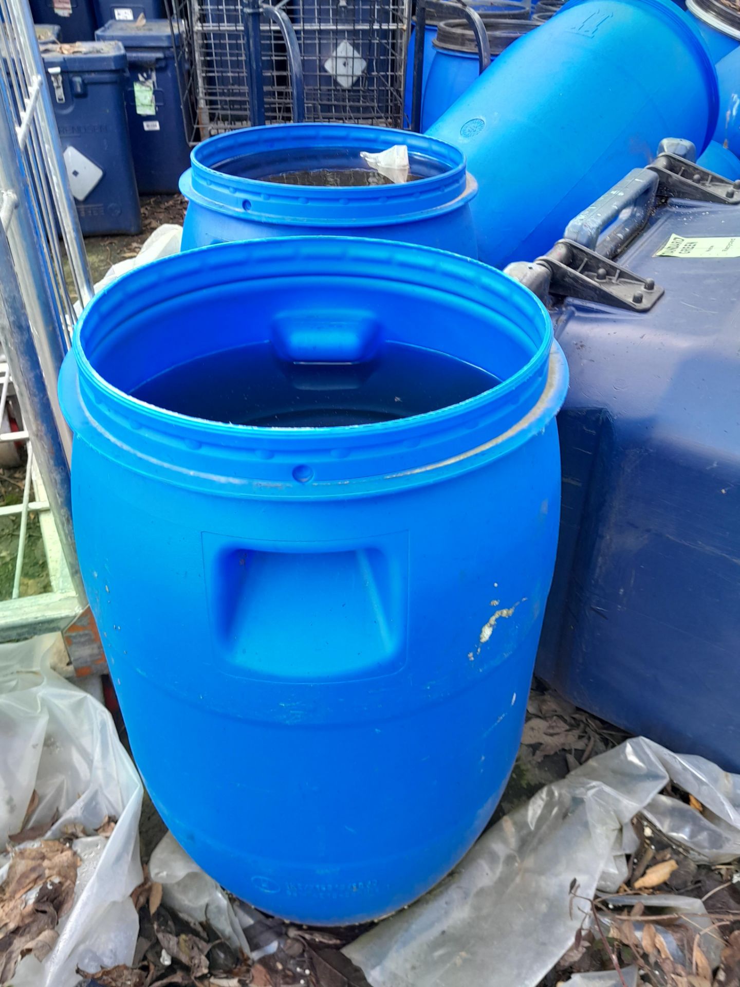 25 Schutz blue plastic drums, some with lids, approx. 580mm x 340mm - Image 3 of 4