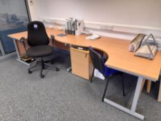 2 x Curved single person workstations, with 3 draw