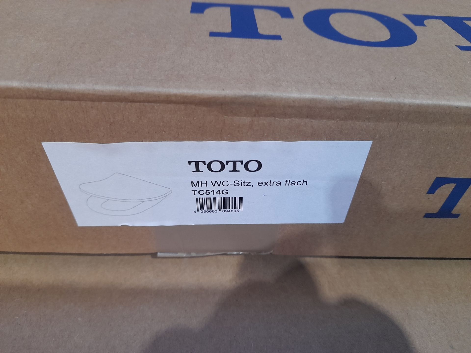Toto Toilet Seat (MHWCSITZ Extra Flach) (TC514G) (Boxed) - Image 2 of 2