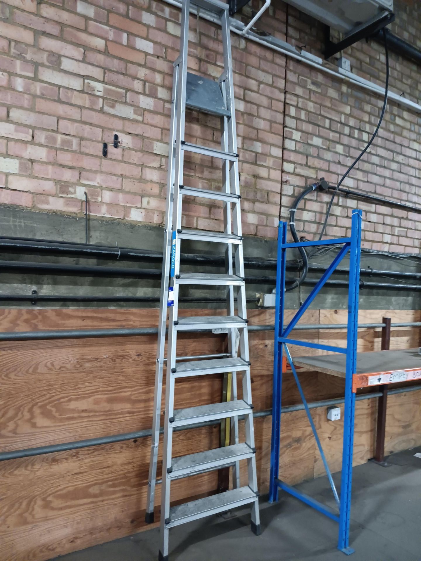 10 tread Zarges A-frame ladder LOCATED ON MEZZANIN - Bild 2 aus 2