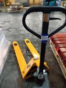 Yellow Pallet truck capacity: 2500kg