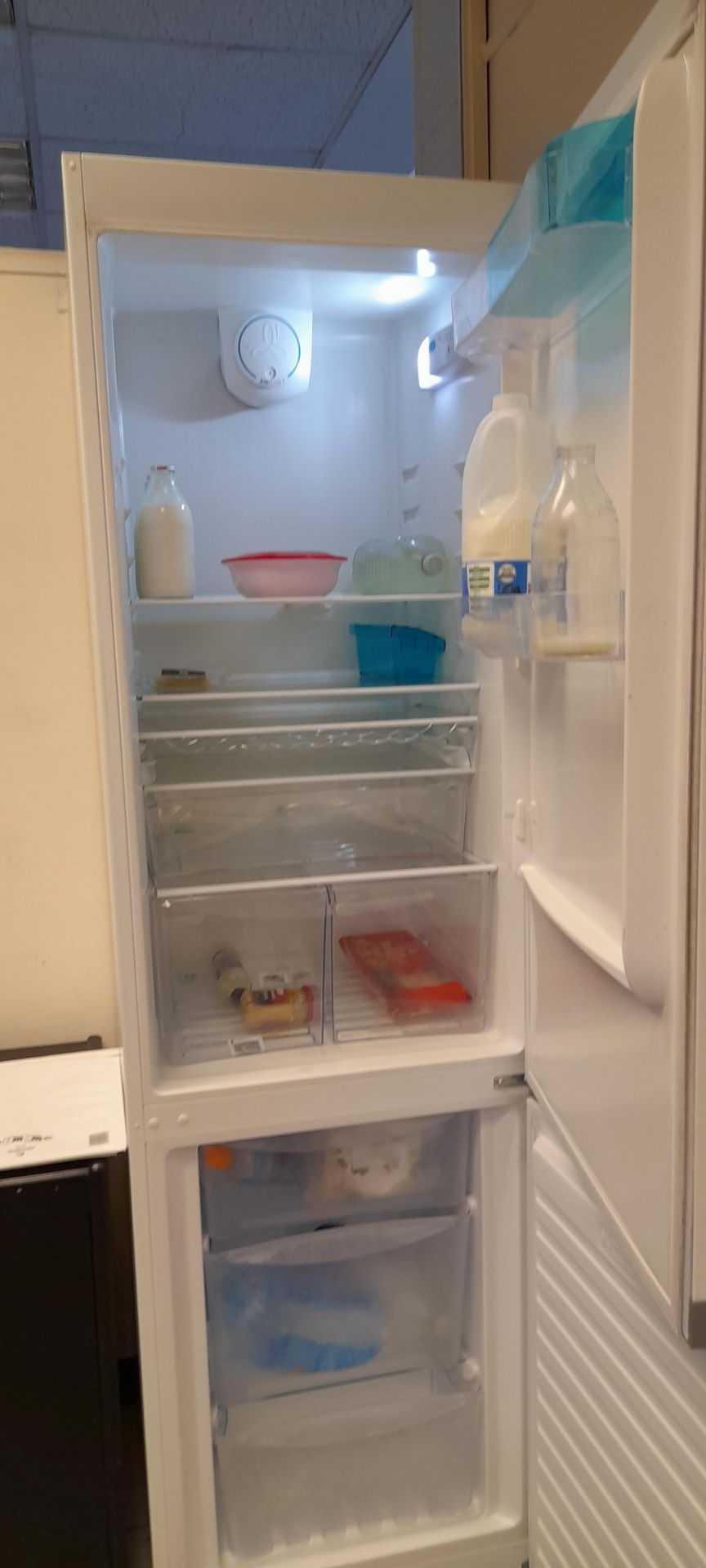 Zanussi Fridge freezer - Image 2 of 2