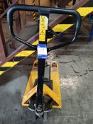 Yellow Pallet truck capacity: 2500kg yr 2016