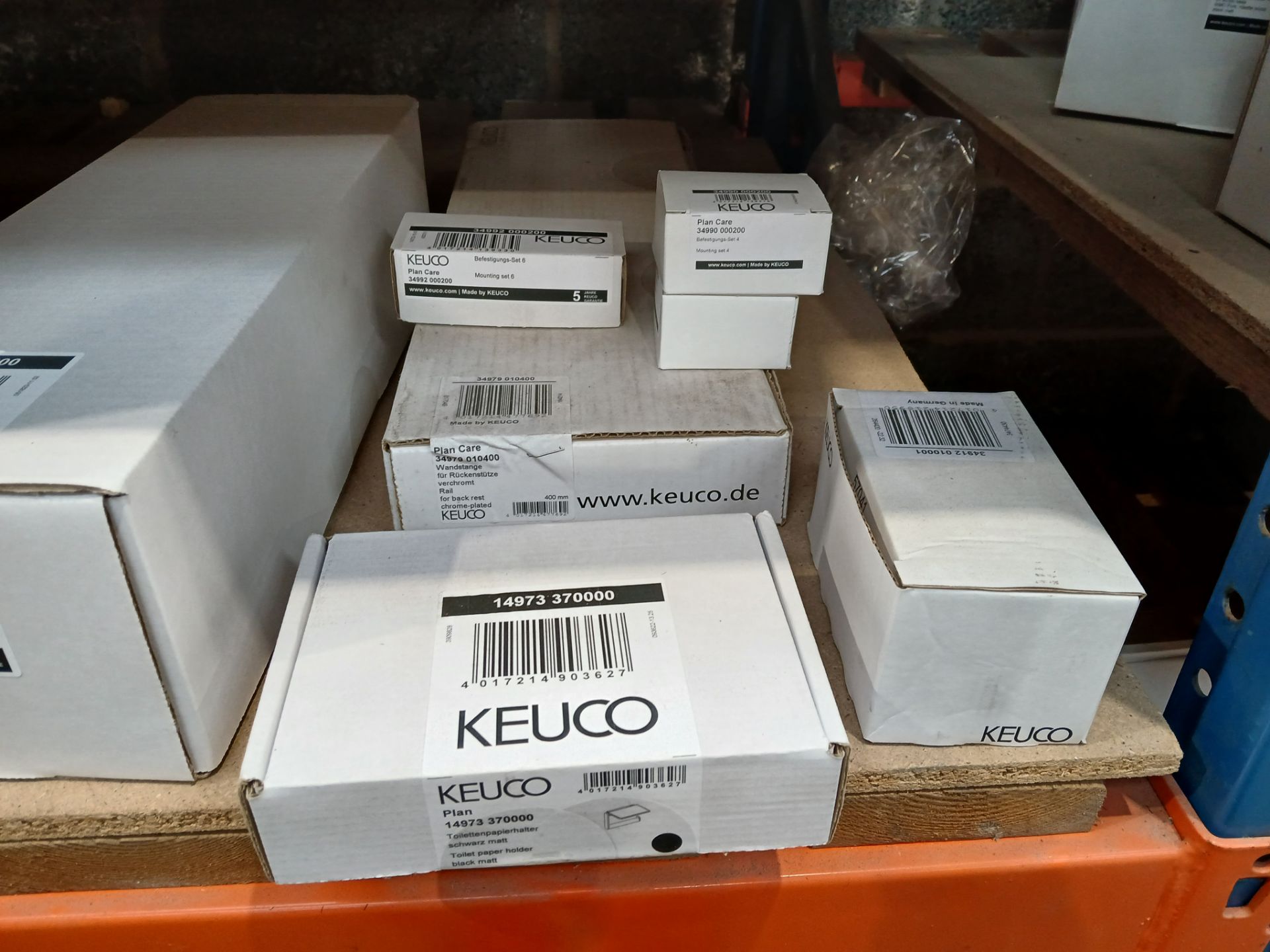Keuco toilet roll holders, brush sets & baskets - Image 2 of 7