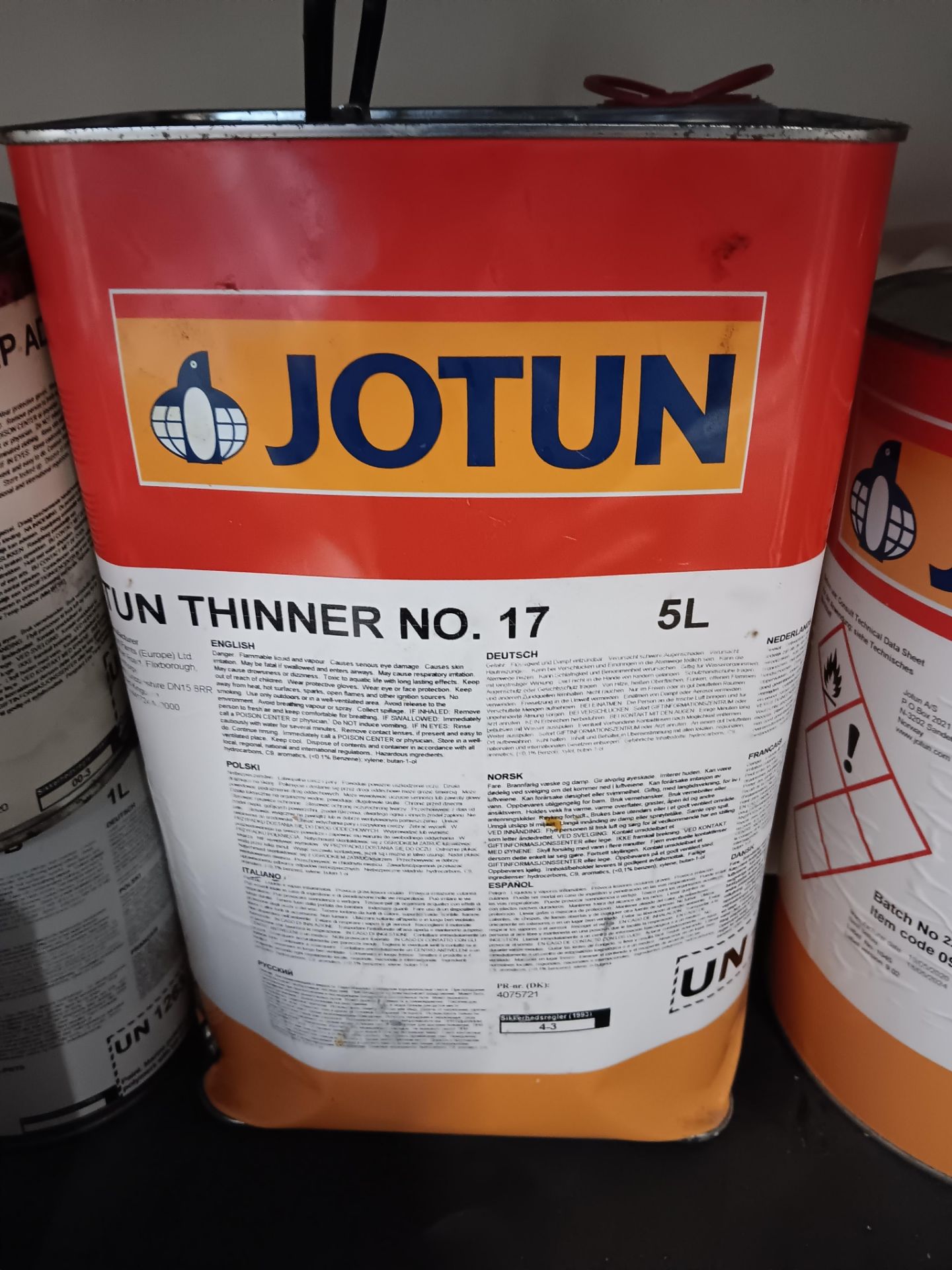 JOTUN Thinners to Shelf - Image 5 of 8