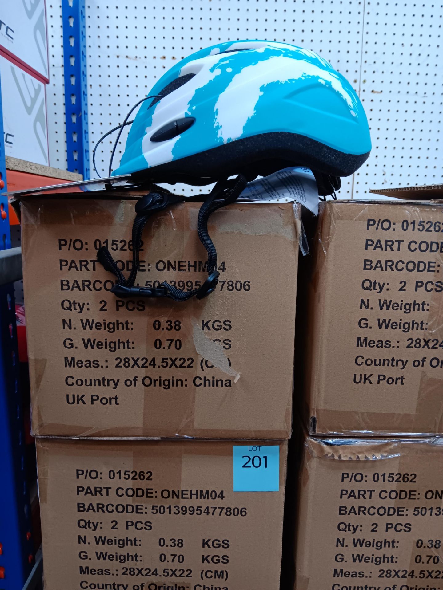 50 x One23 Y-42XS Child Cycle Helmet, Inmold Green (Size 46-52) (Trolley cage not included) - Image 3 of 3