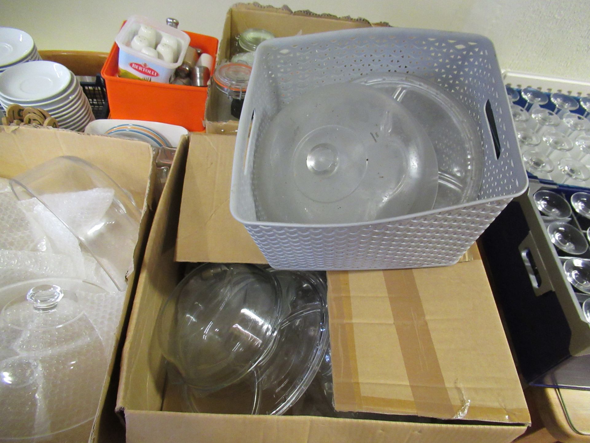 Qty of Assorted Crockery and Glassware. including cake display plates and Kilner type jars - Image 5 of 7