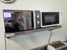 2x Microwave Ovens