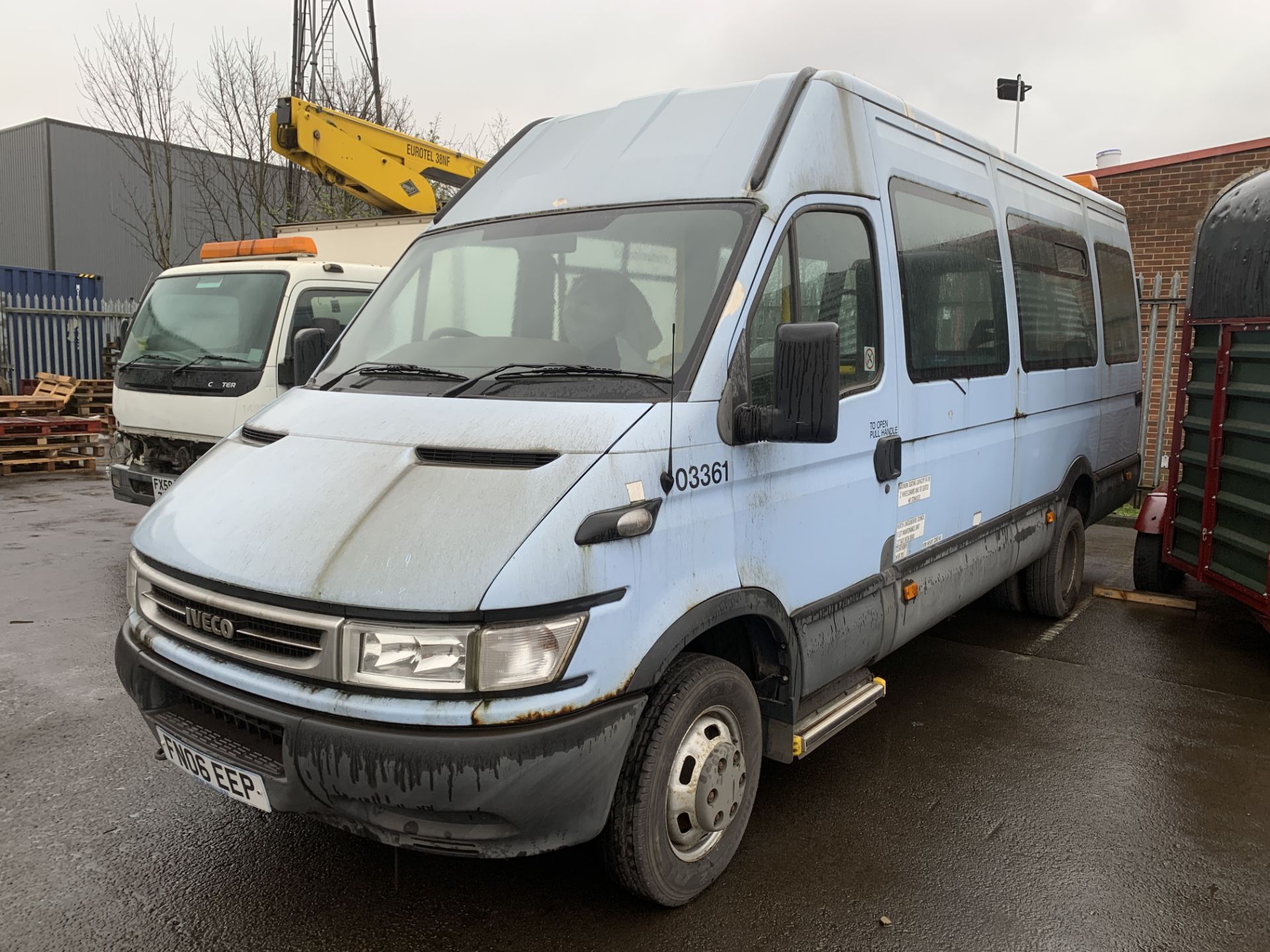 Iveco Daily 3.0 HPi LWB Minibus - Image 3 of 12