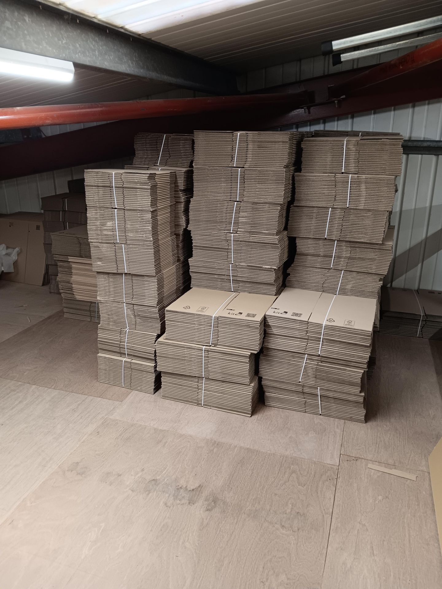 Large quantity of cardboard boxes
