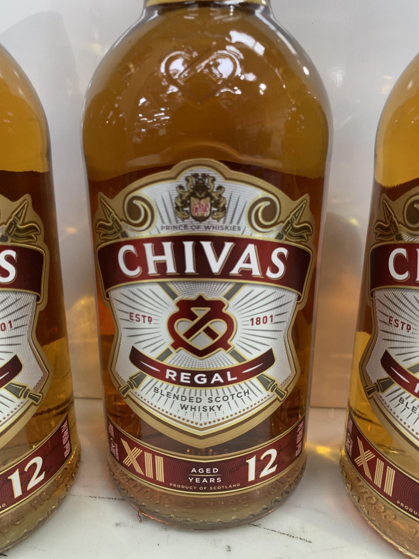 3 x Bottles of Chivas Regal 12 Year Aged Blended Scotch Whisky 70cl 40% - Bild 2 aus 3