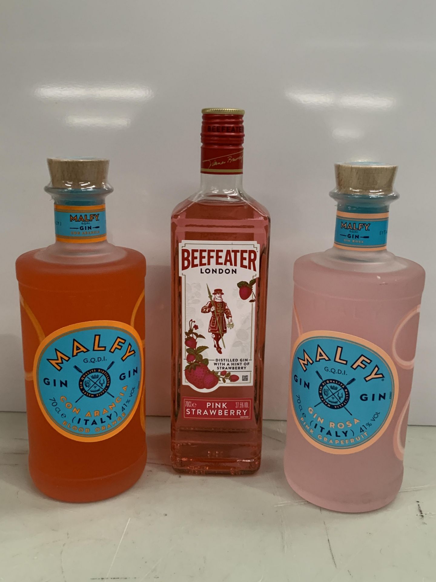 3 x Bottles of Gin Including: 1 x Malfy Con Arancia Blood Orange 70cl 41%; 1 x Malfy Gin Rosa Pink G