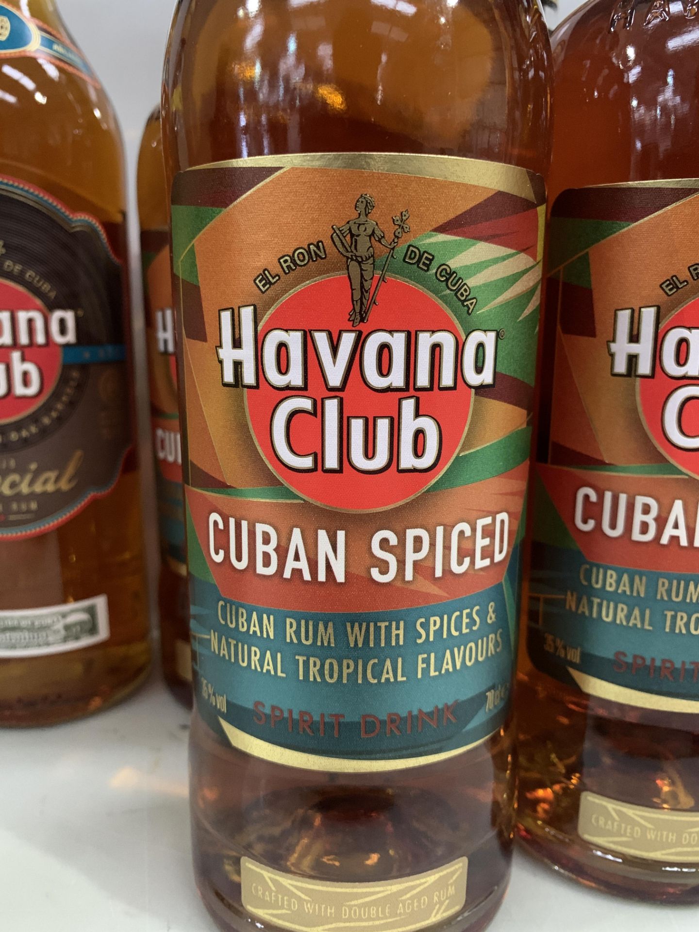 9 x Bottles of Havana Club Rum Including: 2 x Three Year Aged 70cl 40%; 2 x 'Especial' 70cl 40%; 4 x - Bild 4 aus 9