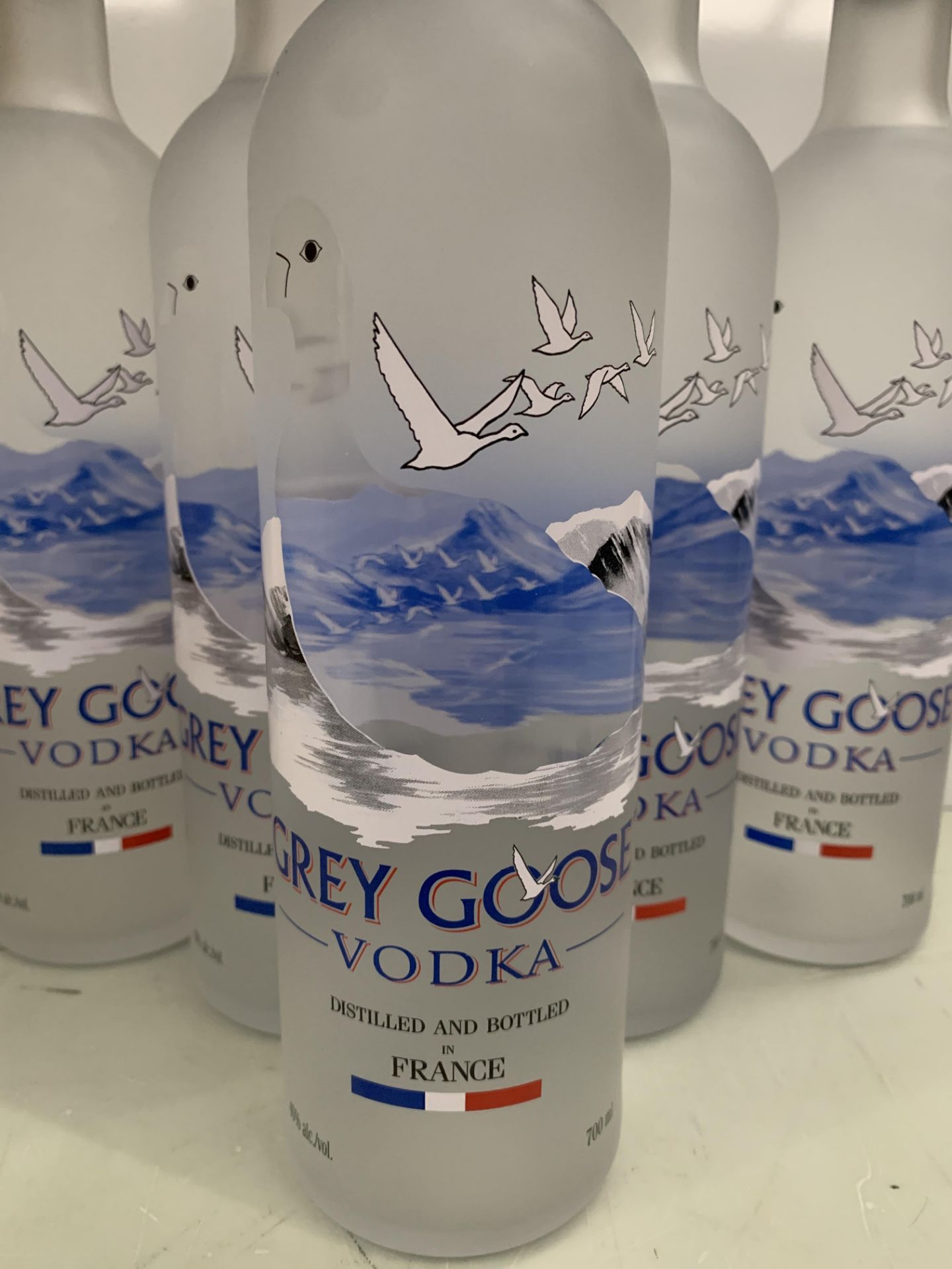 5 x Bottles of Grey Goose Vodka 70cl 40% - Image 2 of 3