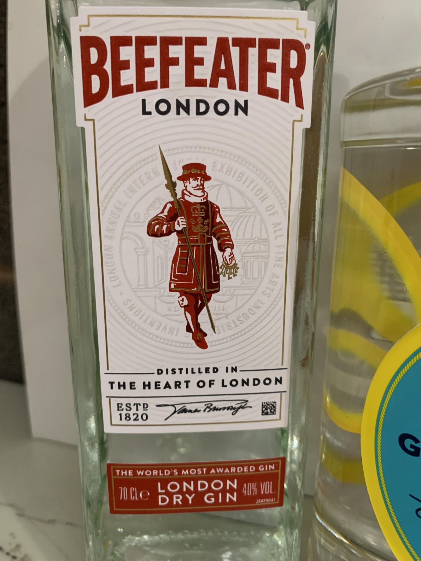 6 x Bottles of Gin Including: 1 x Beefeater Pink Strawberry 70cl 37.5%; 2 x Beefeater London Dry 70c - Image 3 of 12