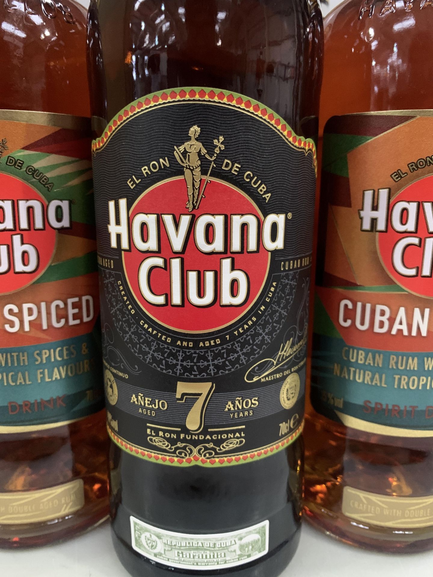 9 x Bottles of Havana Club Rum Including: 2 x Three Year Aged 70cl 40%; 2 x 'Especial' 70cl 40%; 4 x - Bild 2 aus 9