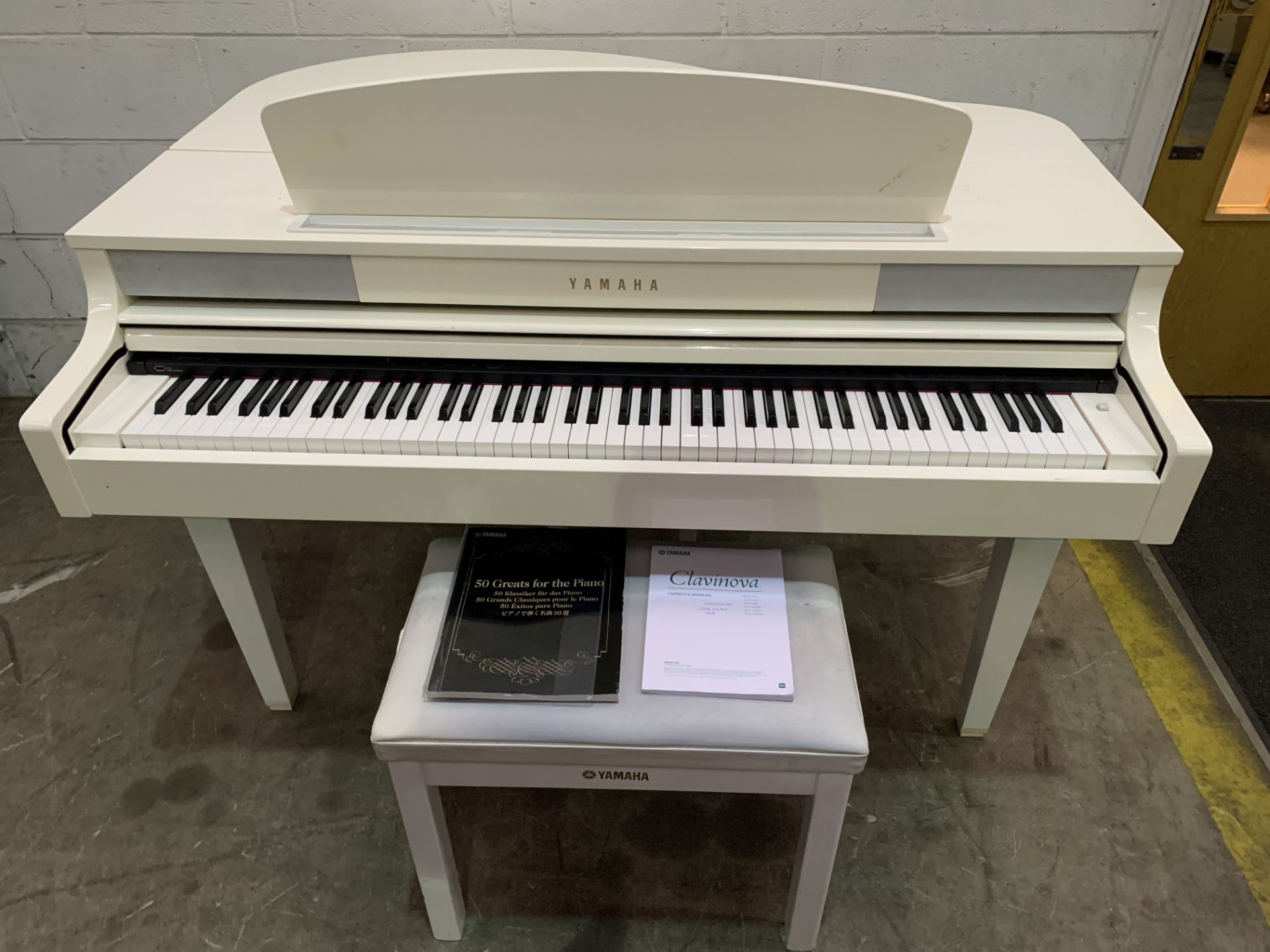 Yamaha Clavinova CLP-465GP Electronic Baby Grand Piano with Stool, Cover and Manual - Image 4 of 7