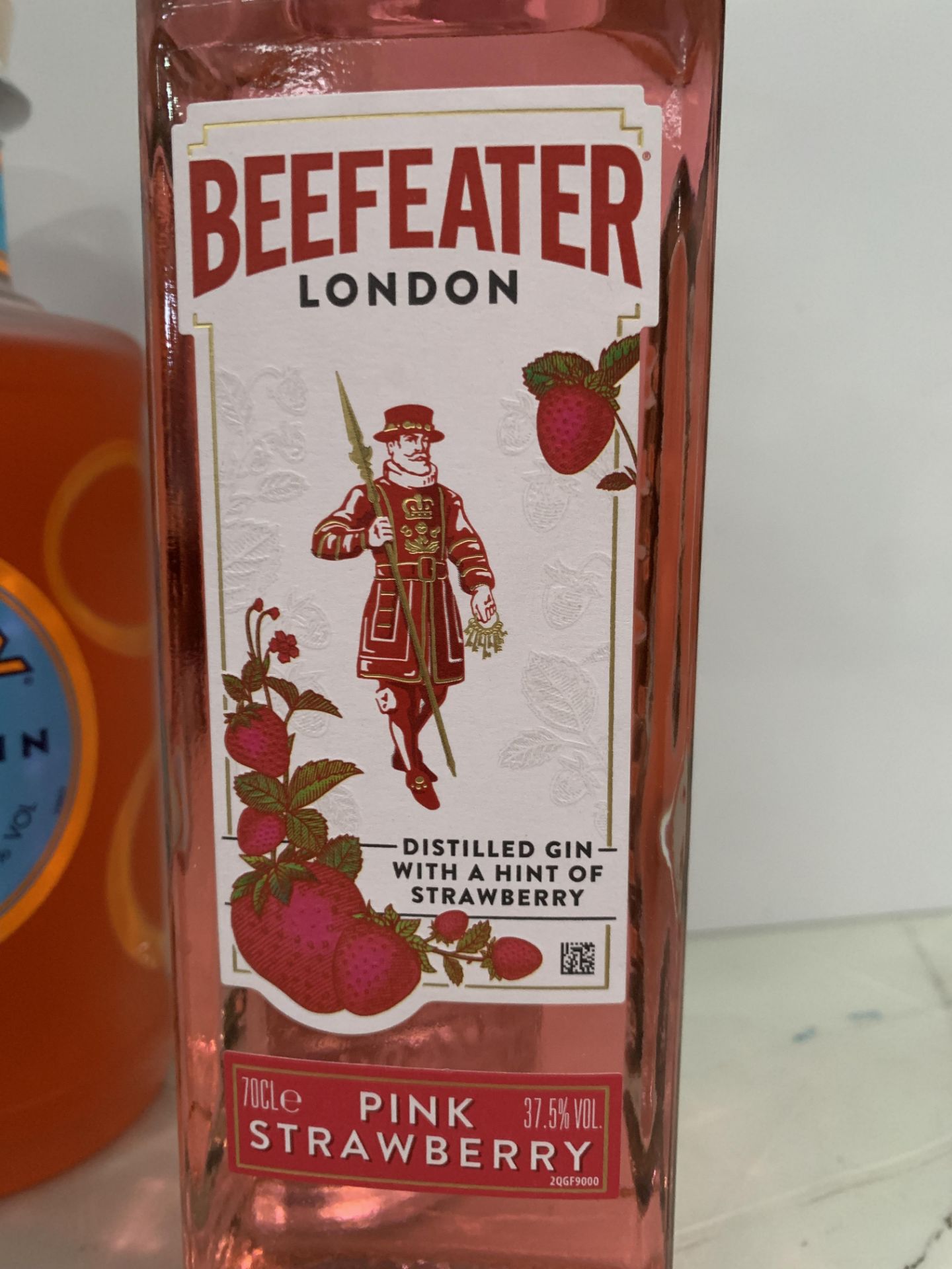 7 x Bottles of Gin Including: 1 x Beefeater Pink Strawberry 70cl 37.5%; 1 x Beefeater London Dry 70c - Image 6 of 13