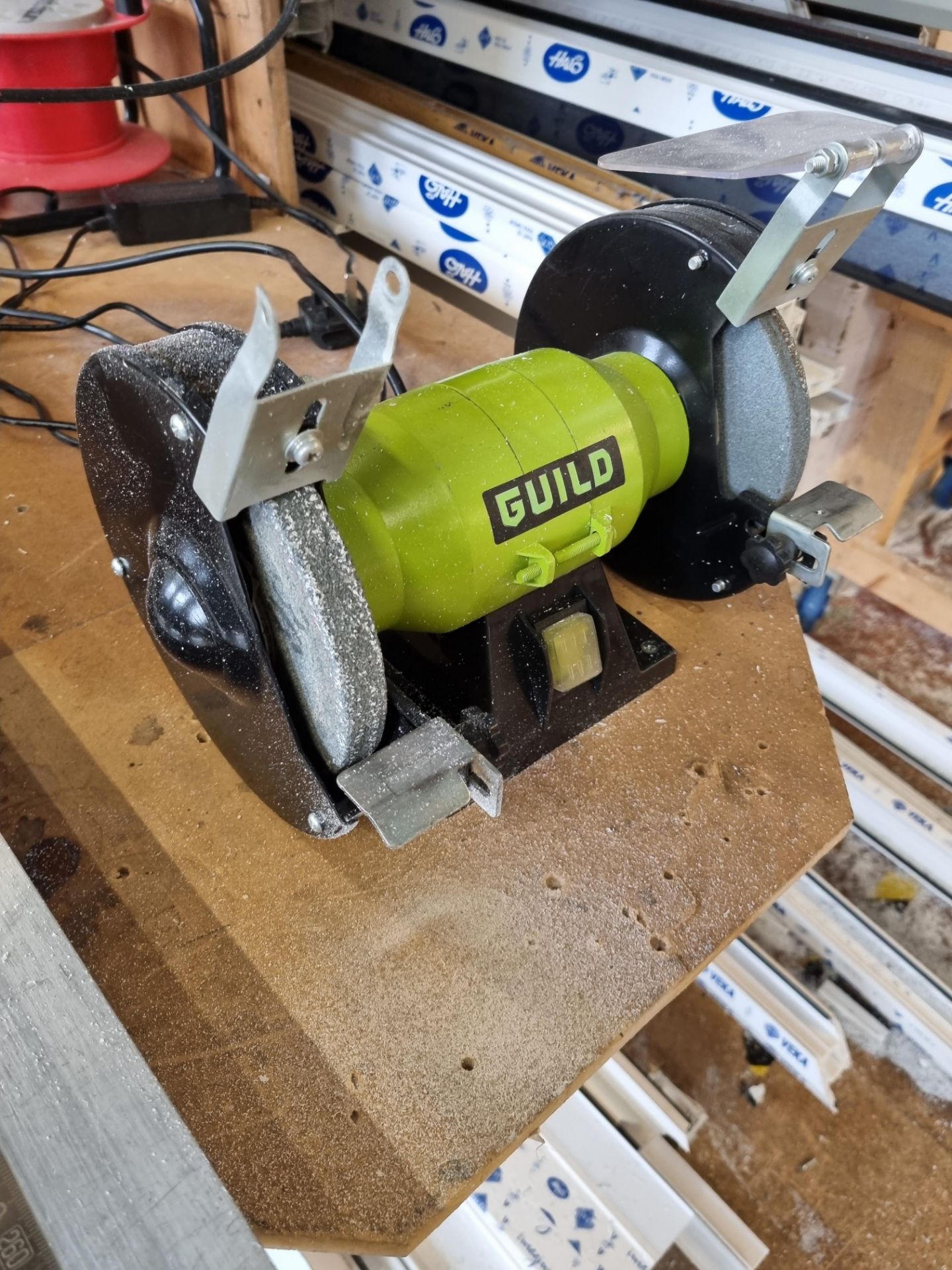Compound mitre saw and a Guild double ended bench grinder - Bild 2 aus 2