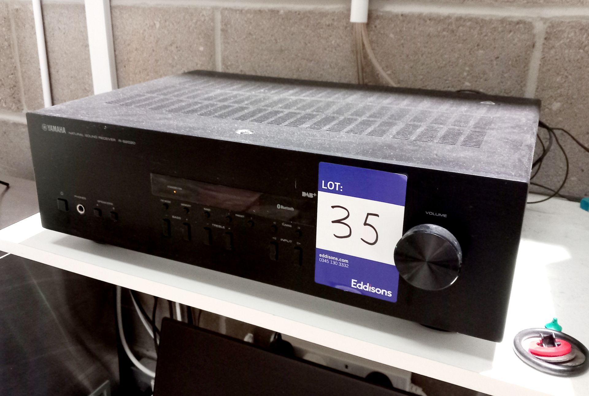 Yamaha sound receiver R-52020 & 2 speakers