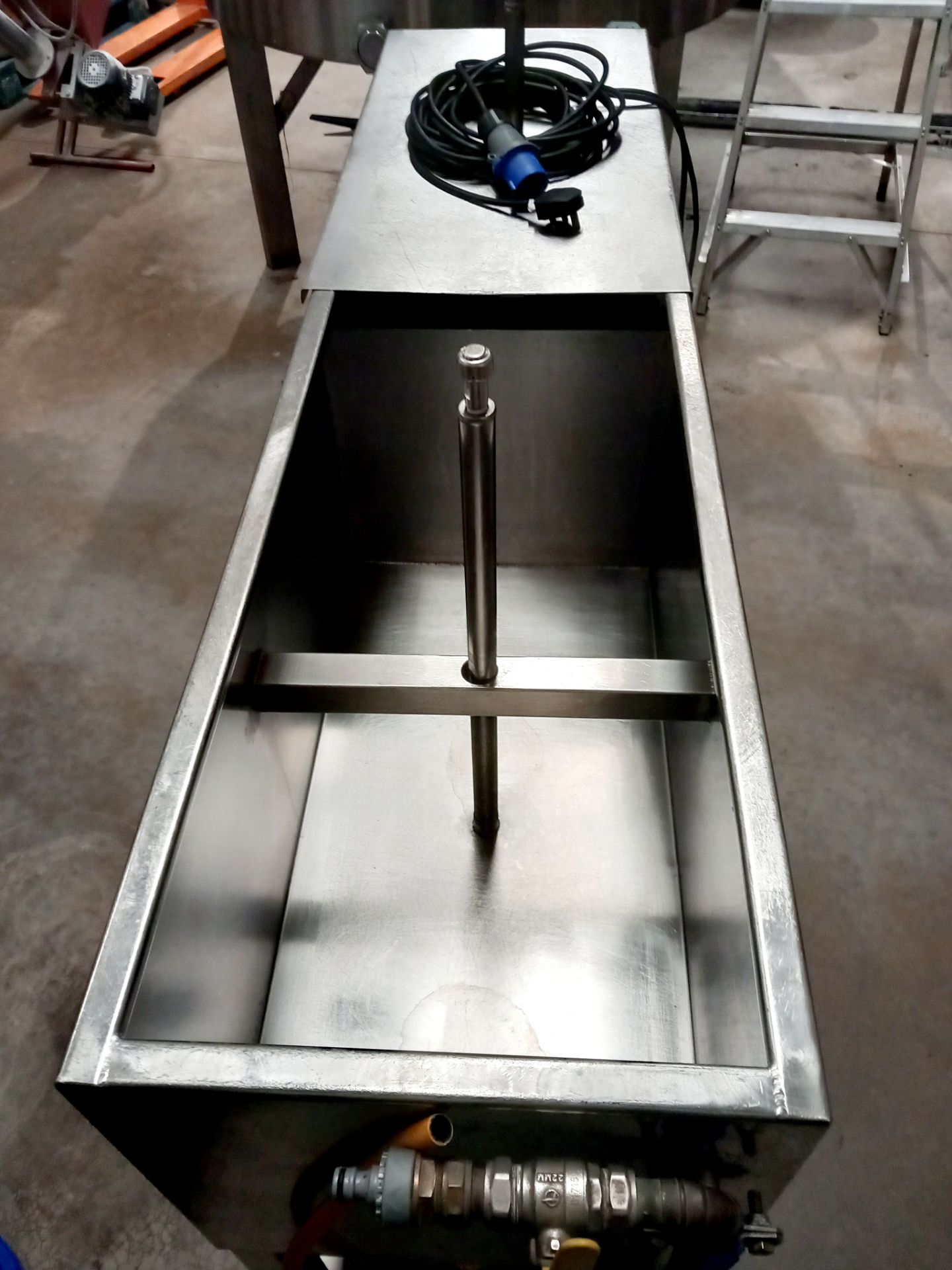 Mobile twin cask washer - Image 3 of 4