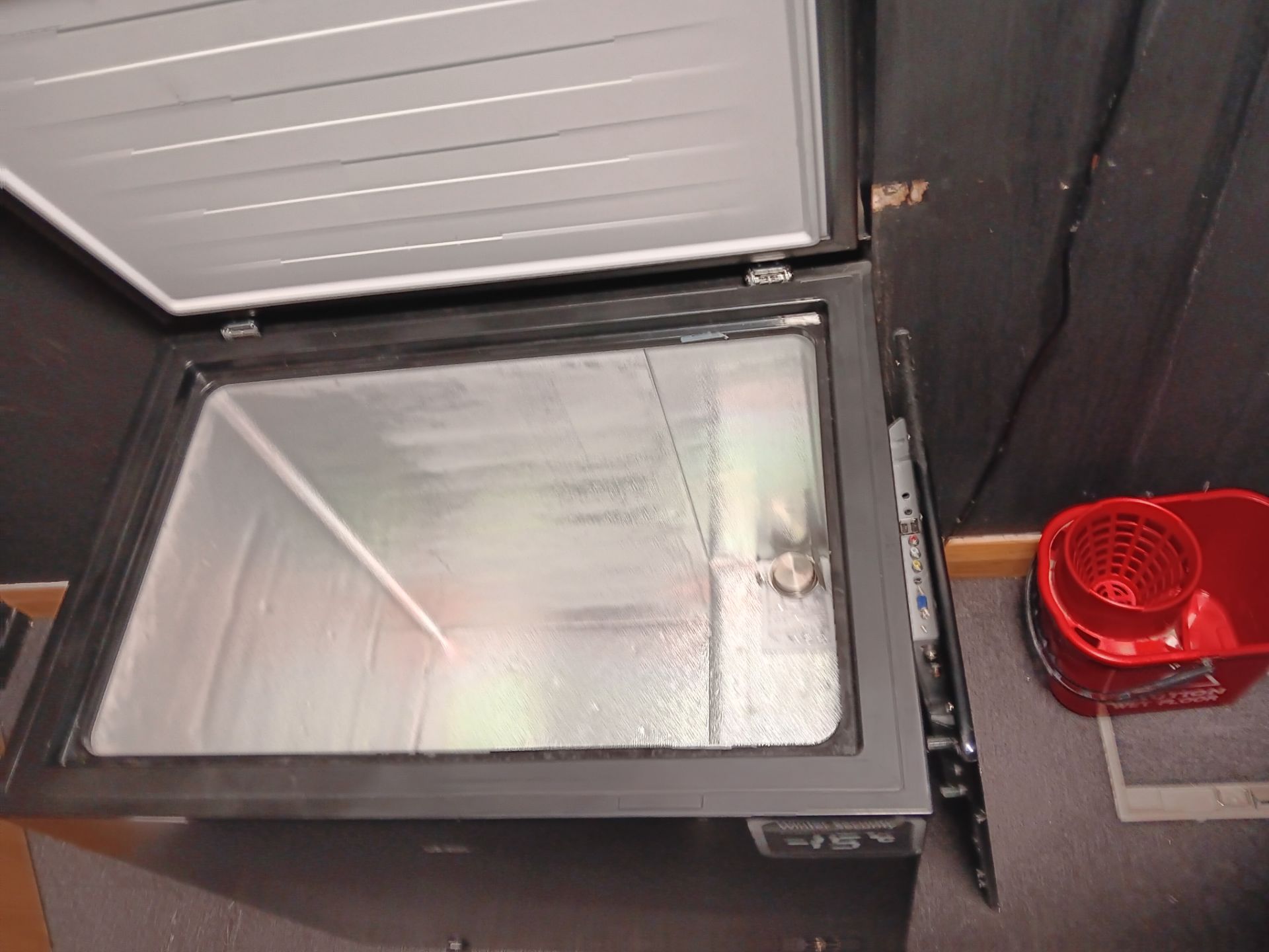 Logik Chest Freezer - Image 2 of 2