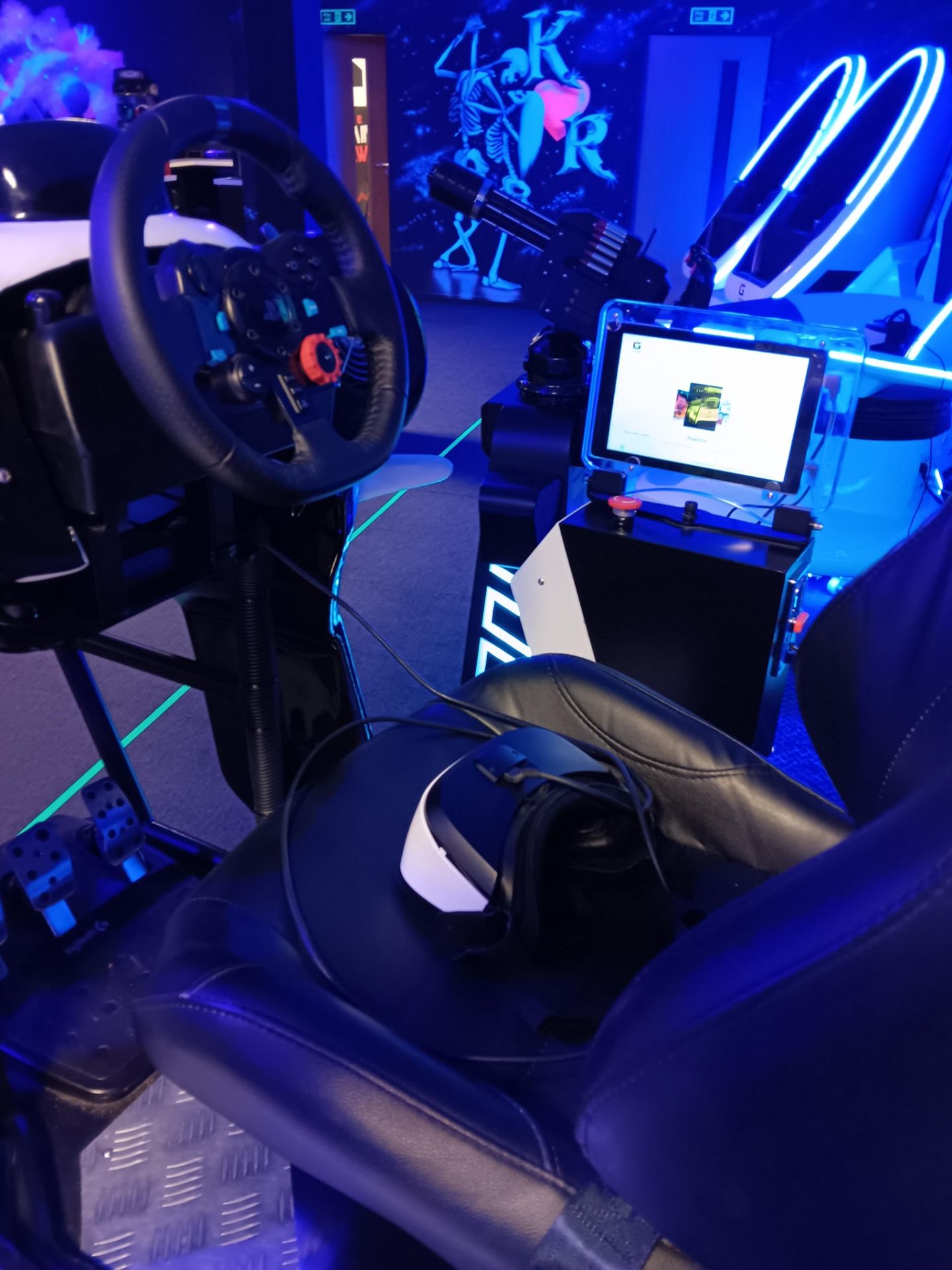 Movie Power VR Super Racing Simulators – Cost New £18,000 - Buyer to Disconnect & remove from - Bild 5 aus 5