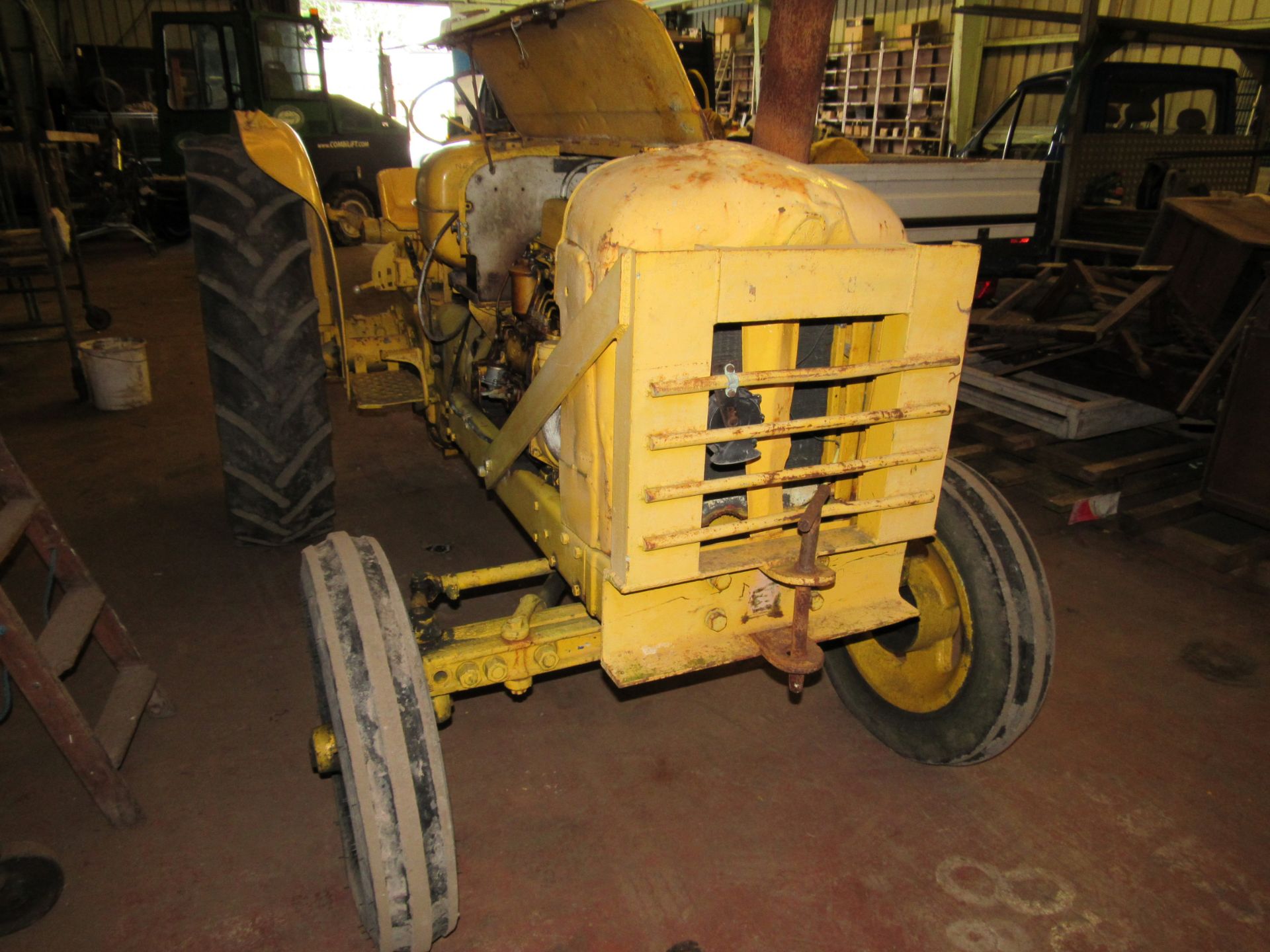 Fordson Power Major Industrial Vintage Tractor - Image 11 of 11