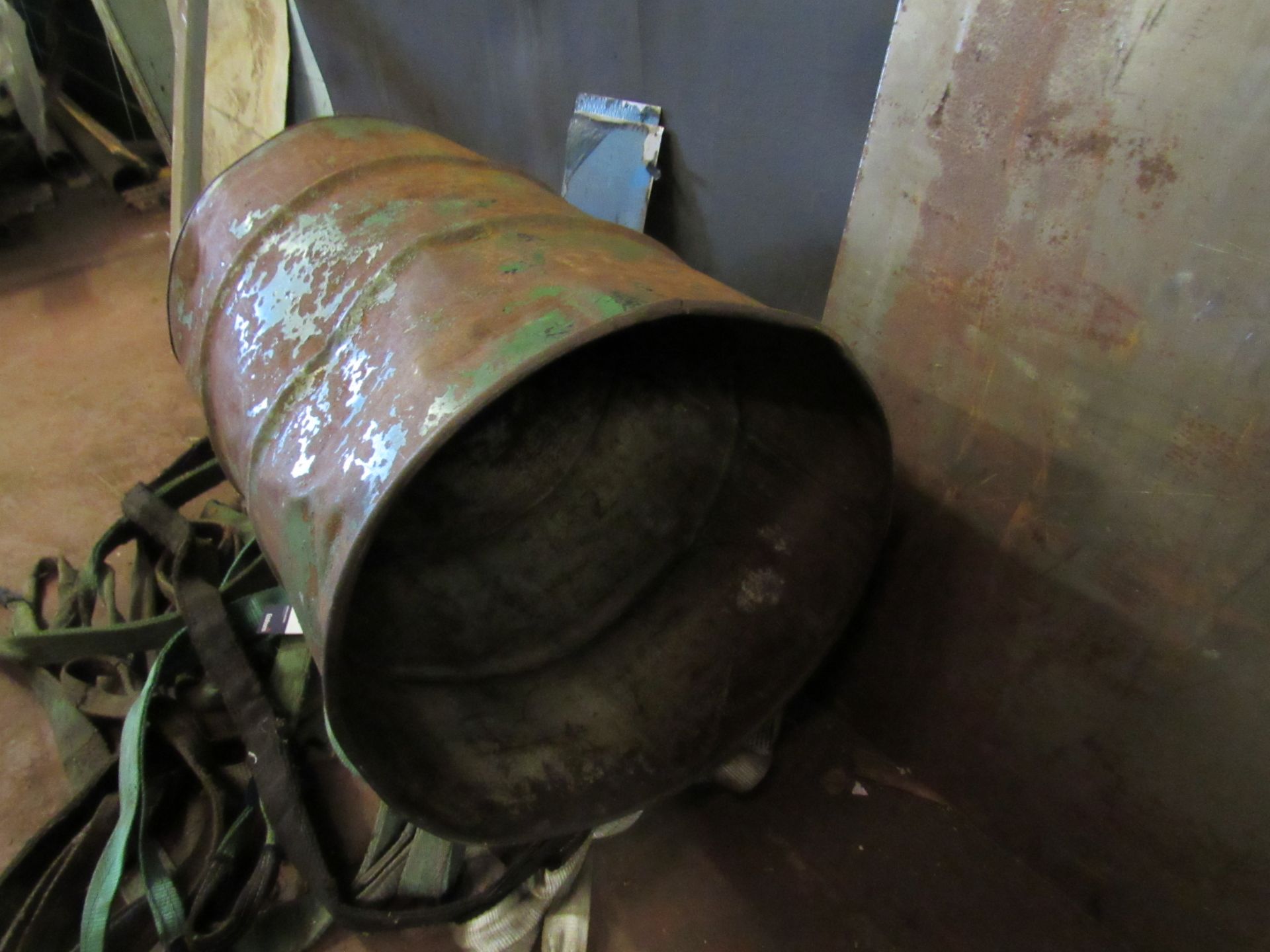 2 Steel Oil Drums, no lids - Image 2 of 2