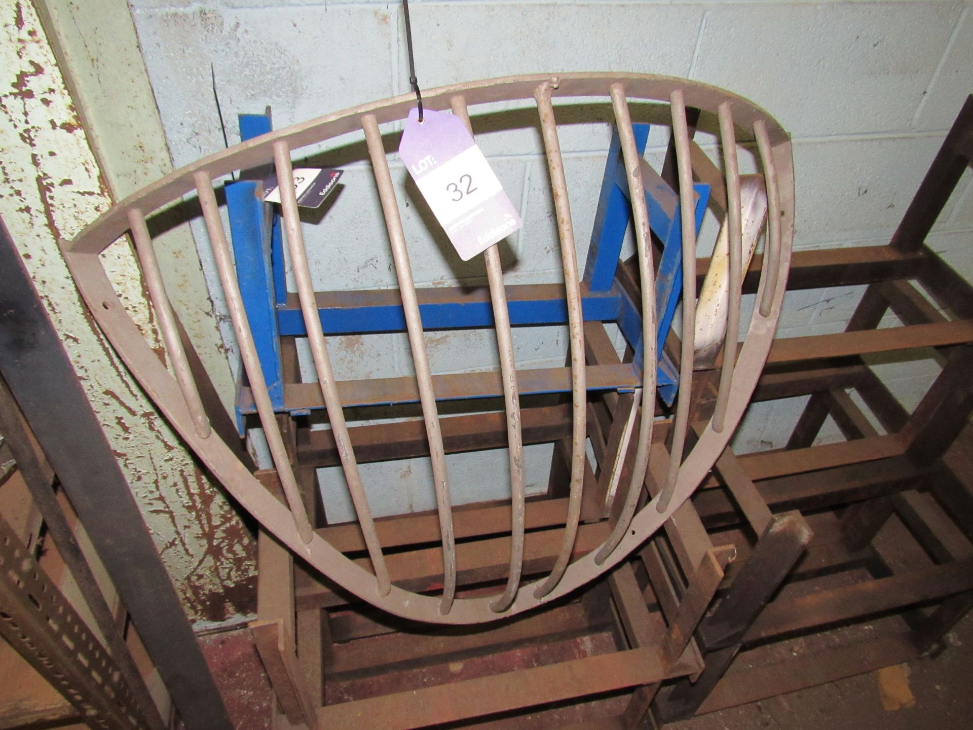 Corner Hay Basket/Feeder