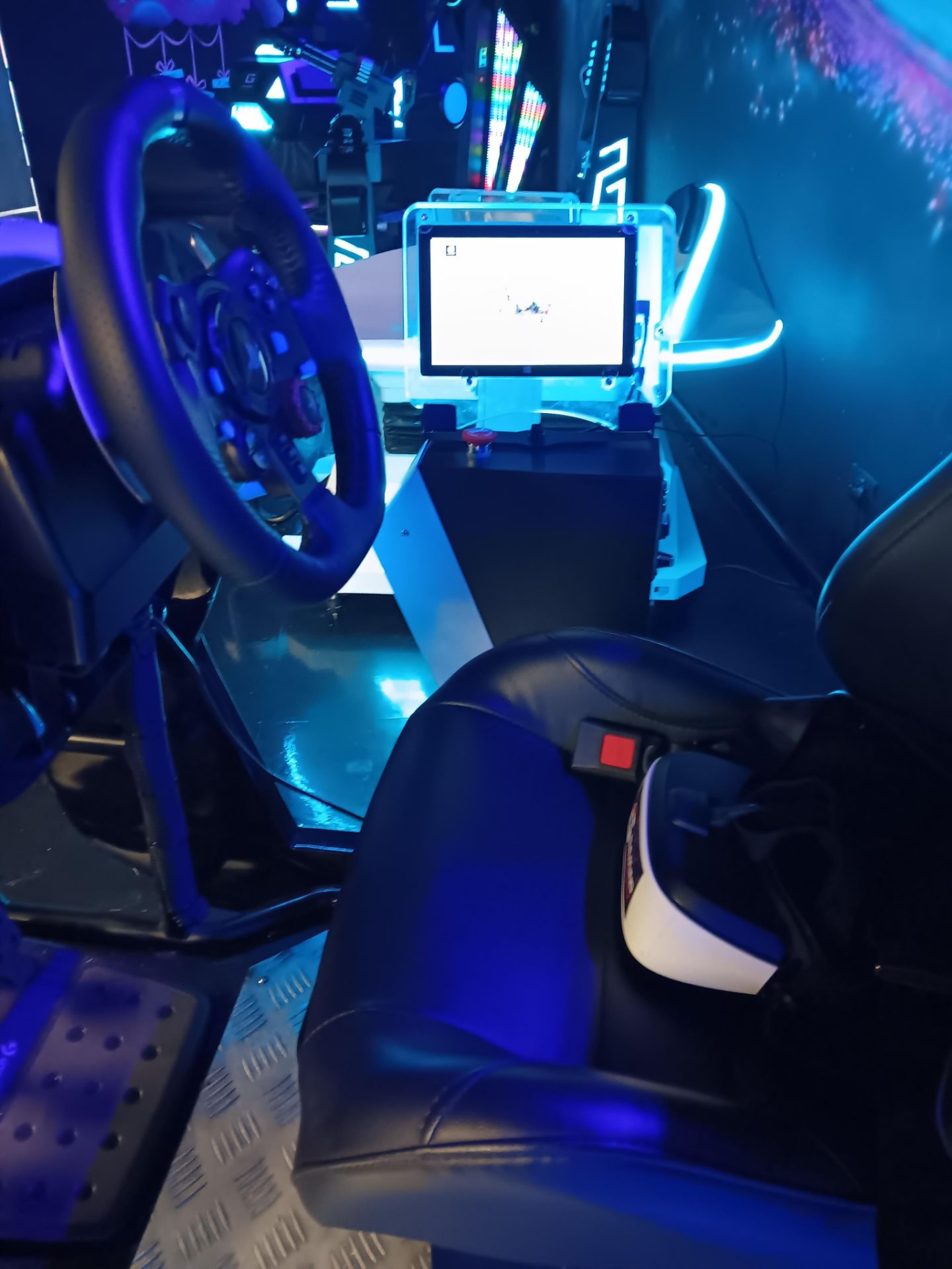 Movie Power VR Super Racing Simulator – Cost New £18,000 – Buyer to Disconnect & remove from - Bild 4 aus 4
