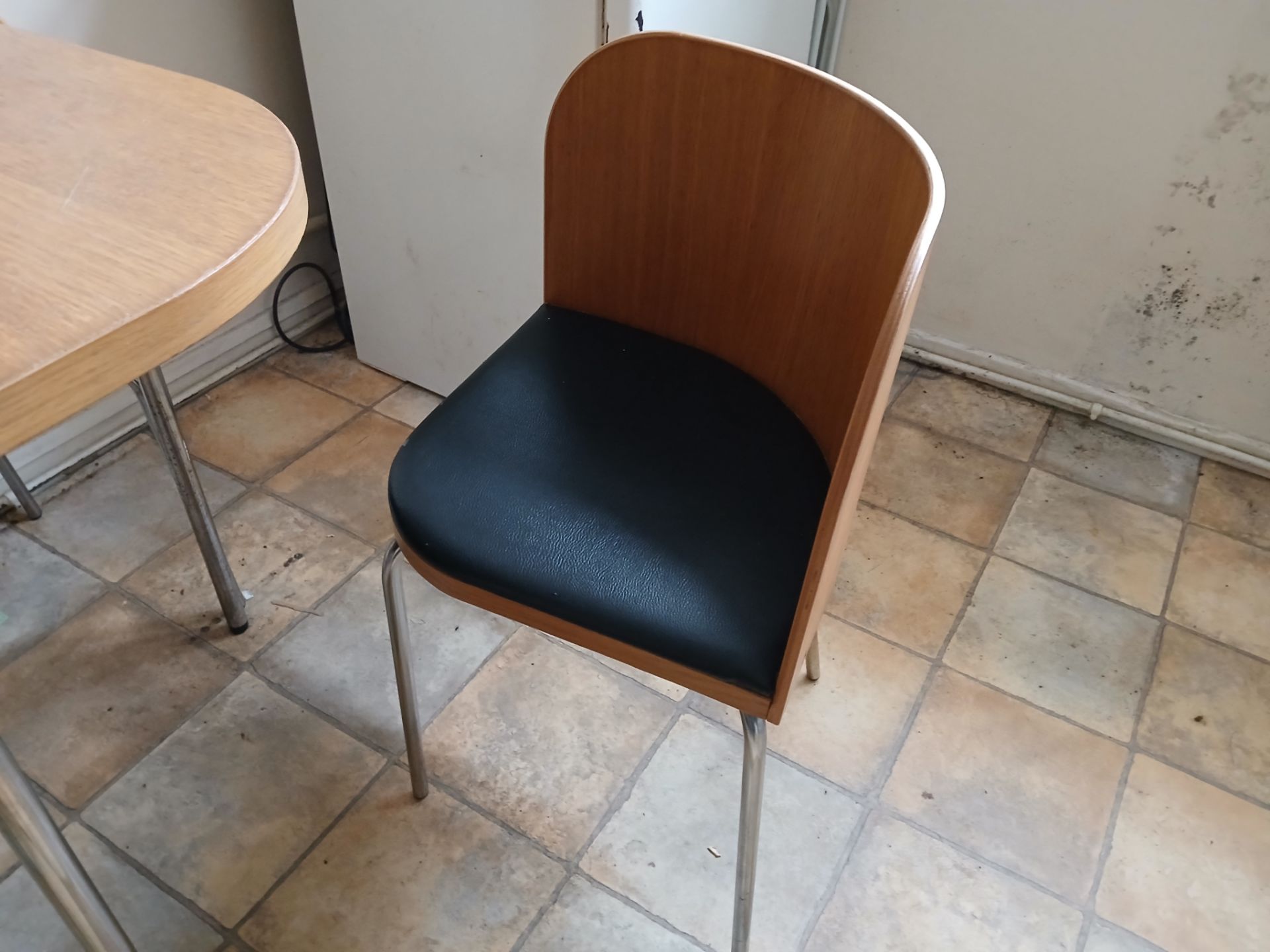 Shaped Table, with 4 x Chairs - Image 3 of 4