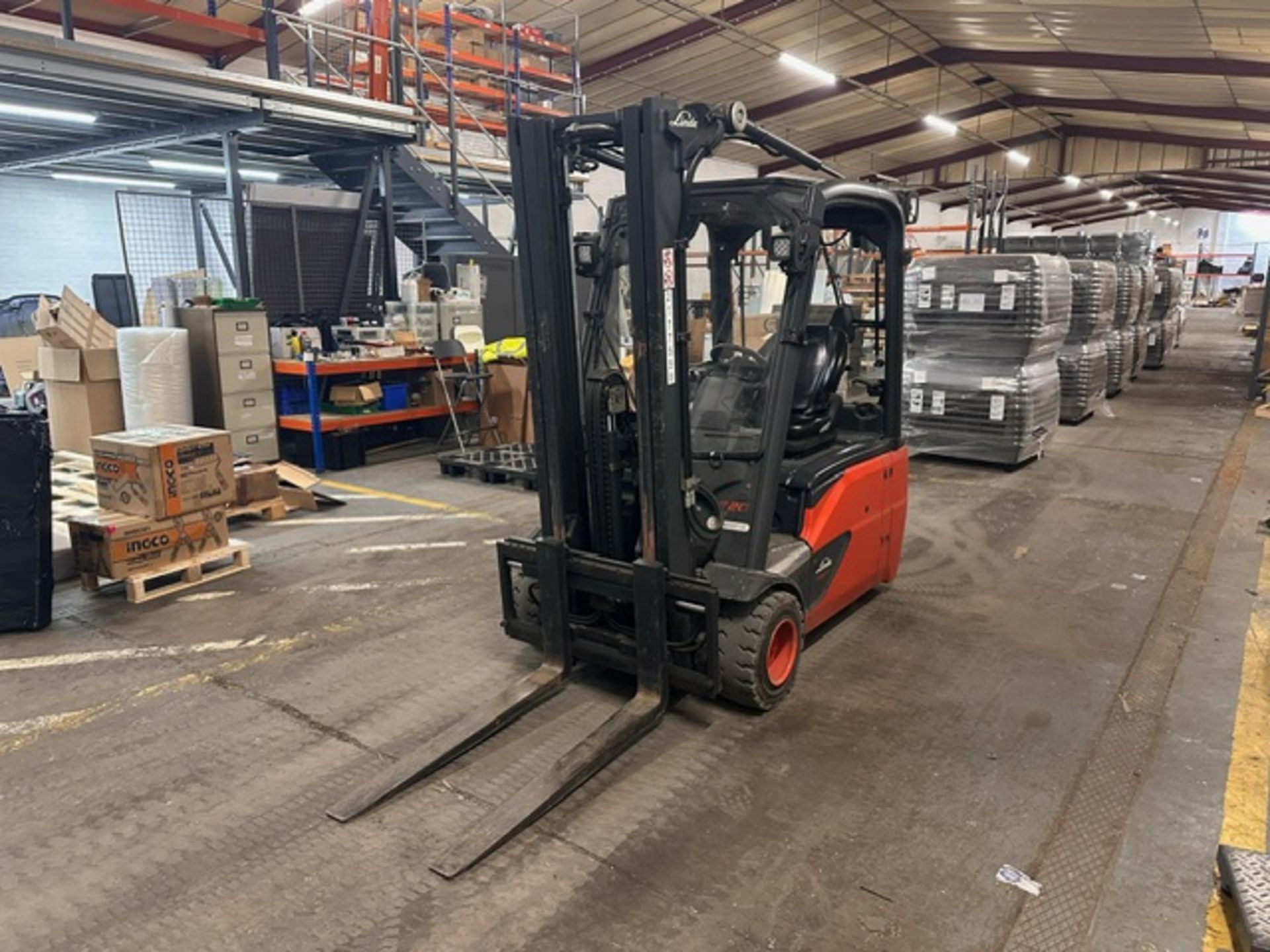 Lansing Linde E20 L Evo Electric Fork Lift Truck, 2015, Hours 2914, Serial Number H2X386F 10622, - Image 3 of 3