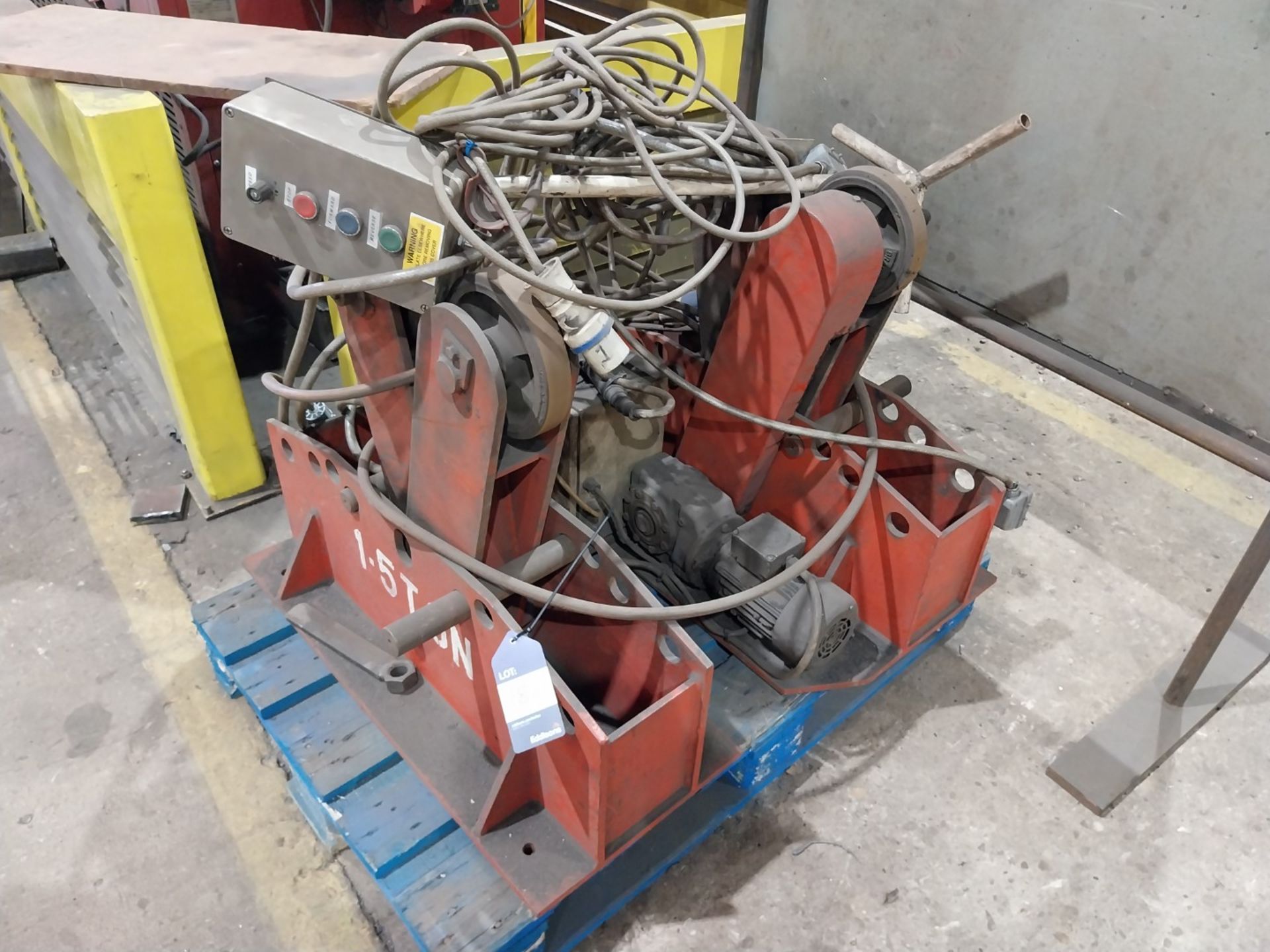 Pair of welding manipulators 1.5T capacity